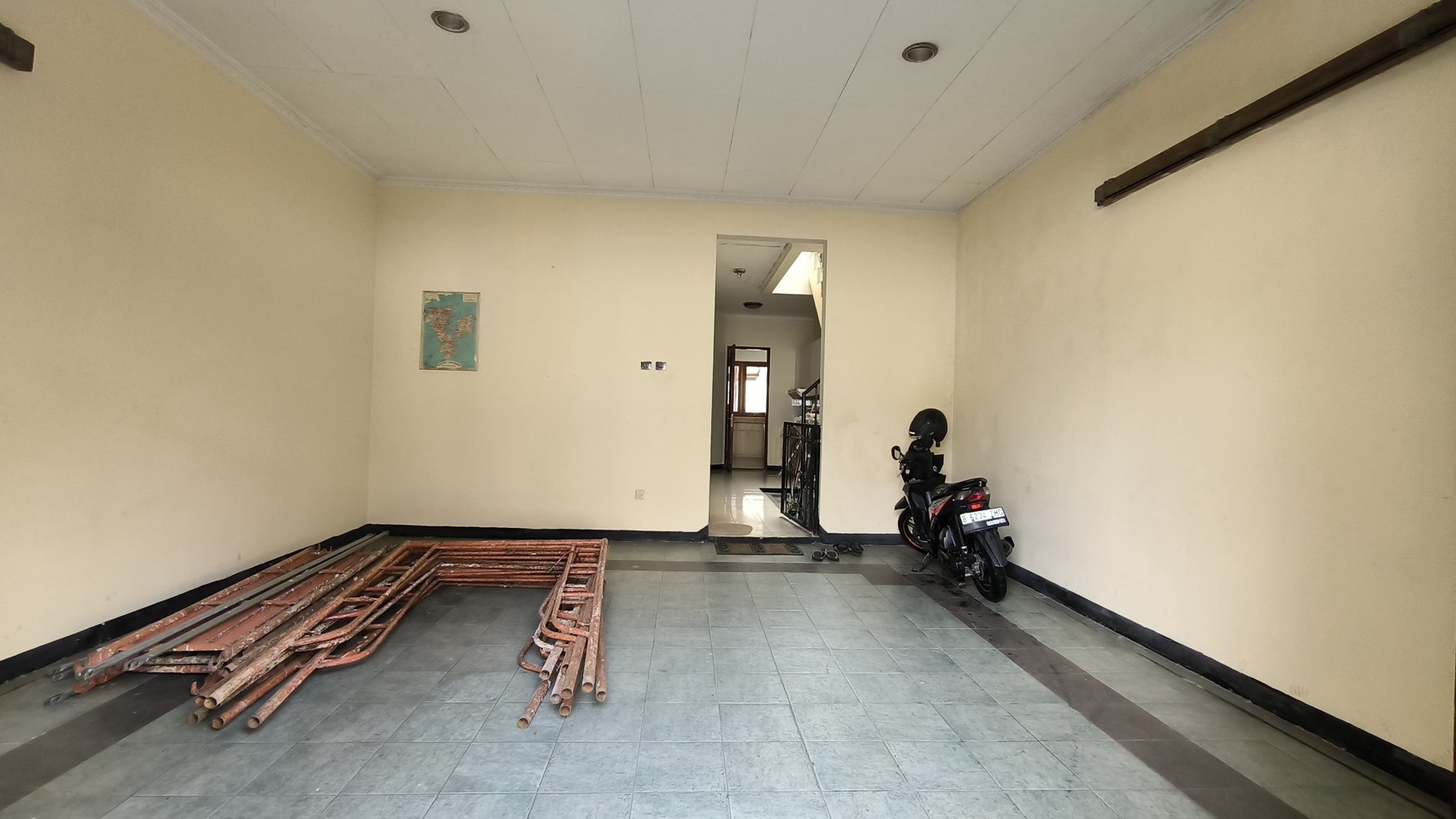 Rumah Mewah Harga Murah Siap Huni Di Kawasan Elit Ampera Kemang