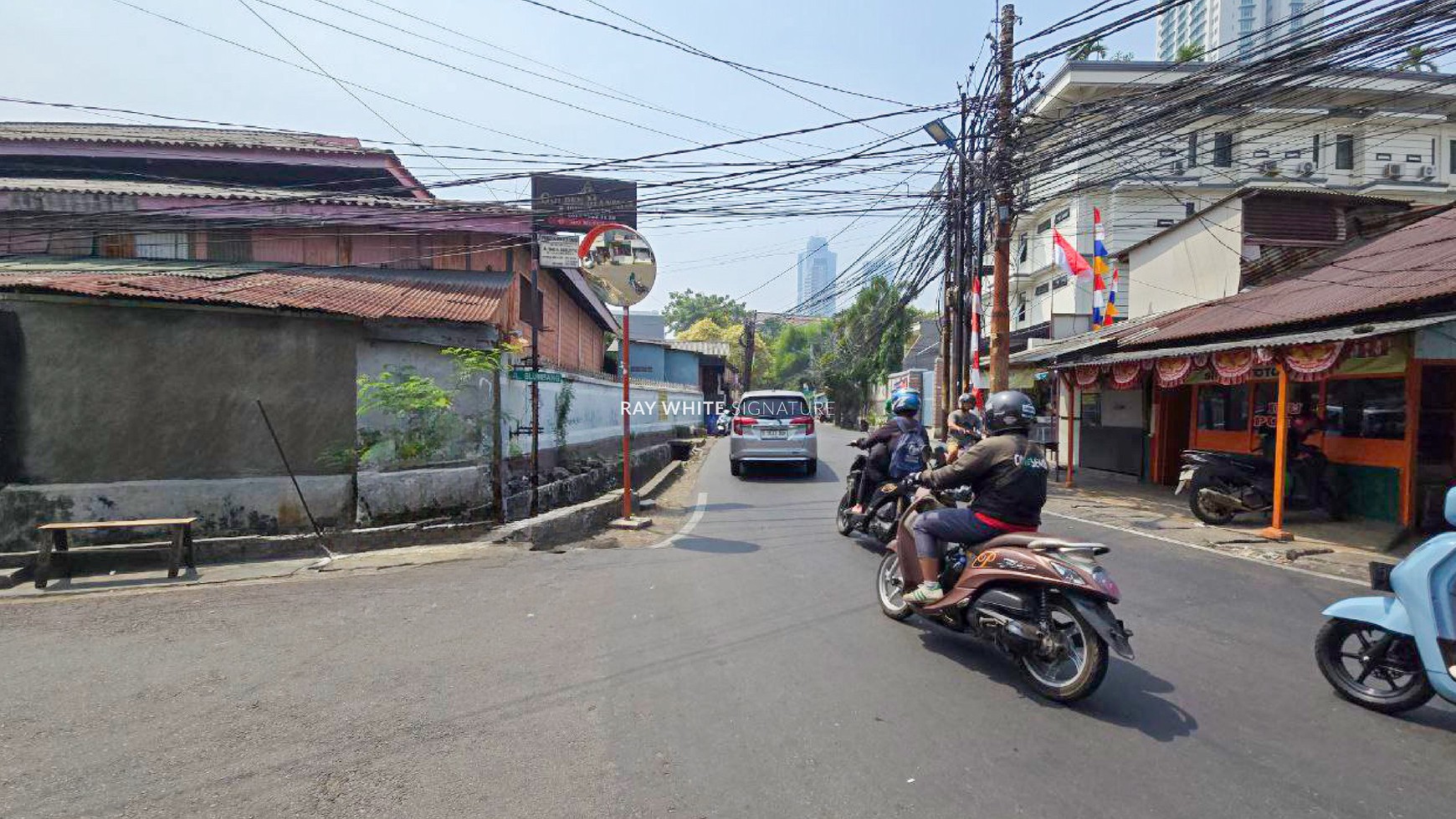 Dijual Tanah dan Bangunan di Jl Blumbang