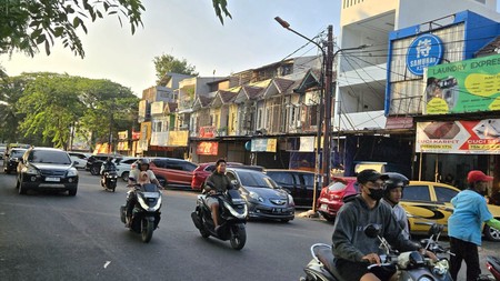 Ruko komersil strategis 2 lantai di Taman Palem Lestari, Cengkareng. Jakarta Barat