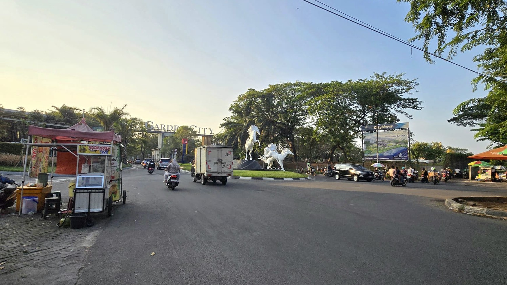 Ruko komersil strategis 2 lantai di Taman Palem Lestari, Cengkareng. Jakarta Barat