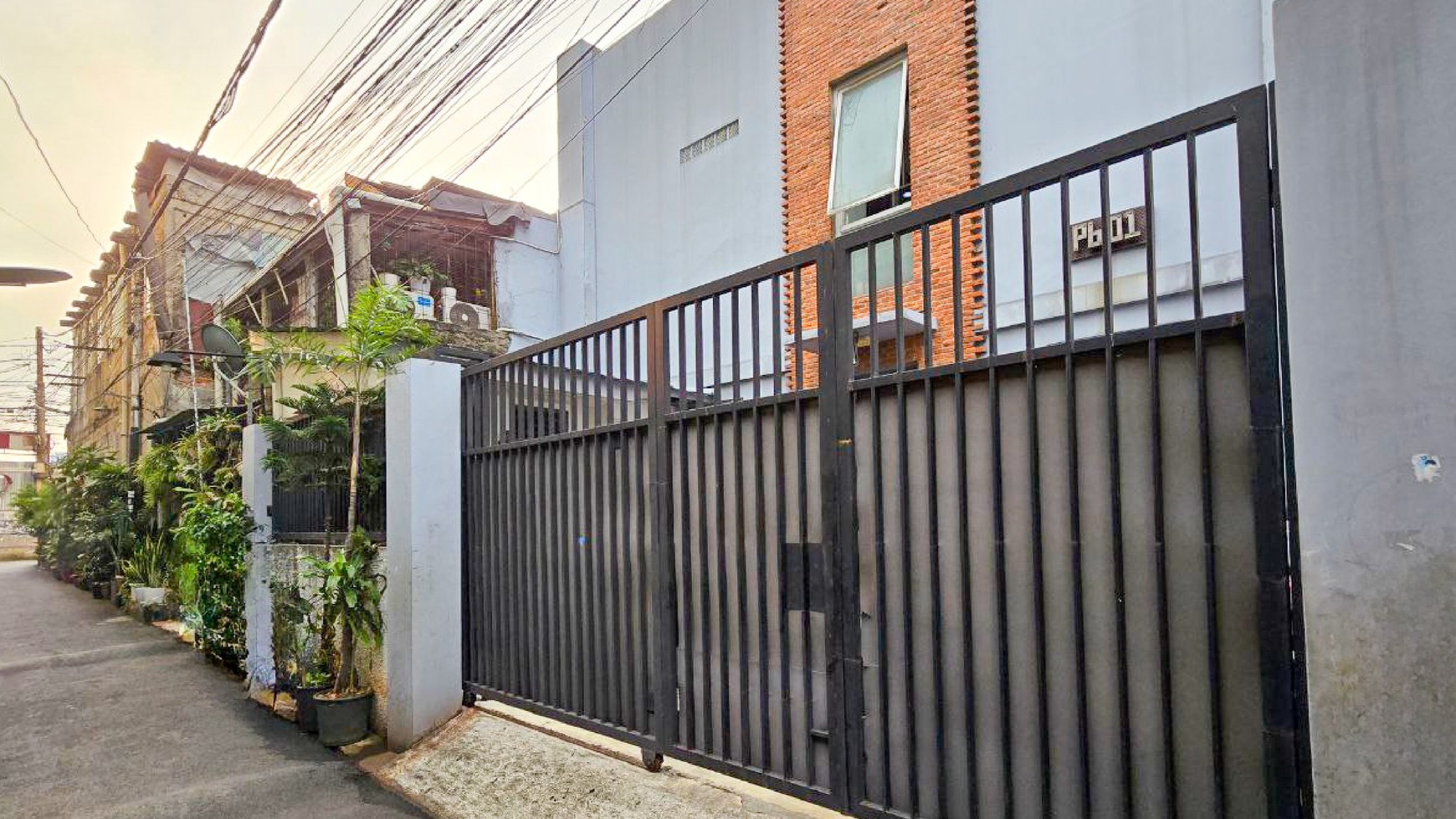 Rumah Hitung Tanah Area Cipete