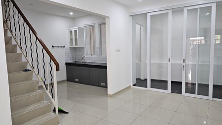 Rumah Cantik Minimalis dan Siap Huni @Taman Crista, Bintaro