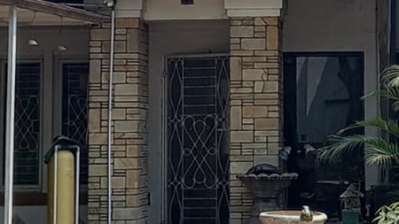 Dijual Rumah  Tinggal Di Taman Parahyangan, Lippo Karawaci Dengan Lingkungan Yang Nyaman ,Aman dan Asri