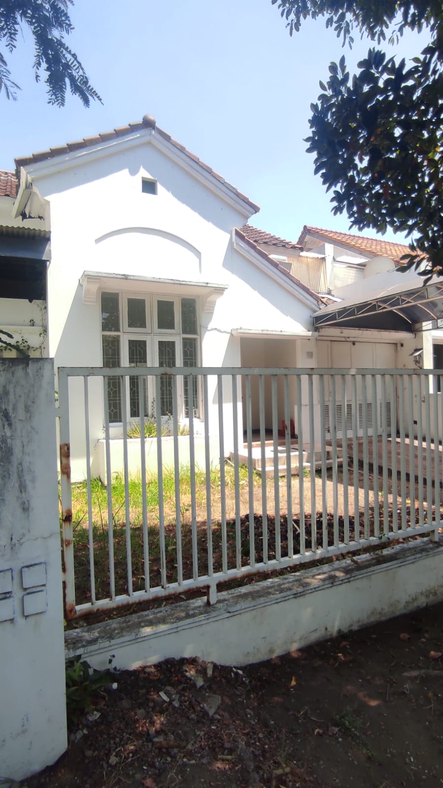 Dijual atau Disewa Rumah Strategis di Taman Puspa Raya