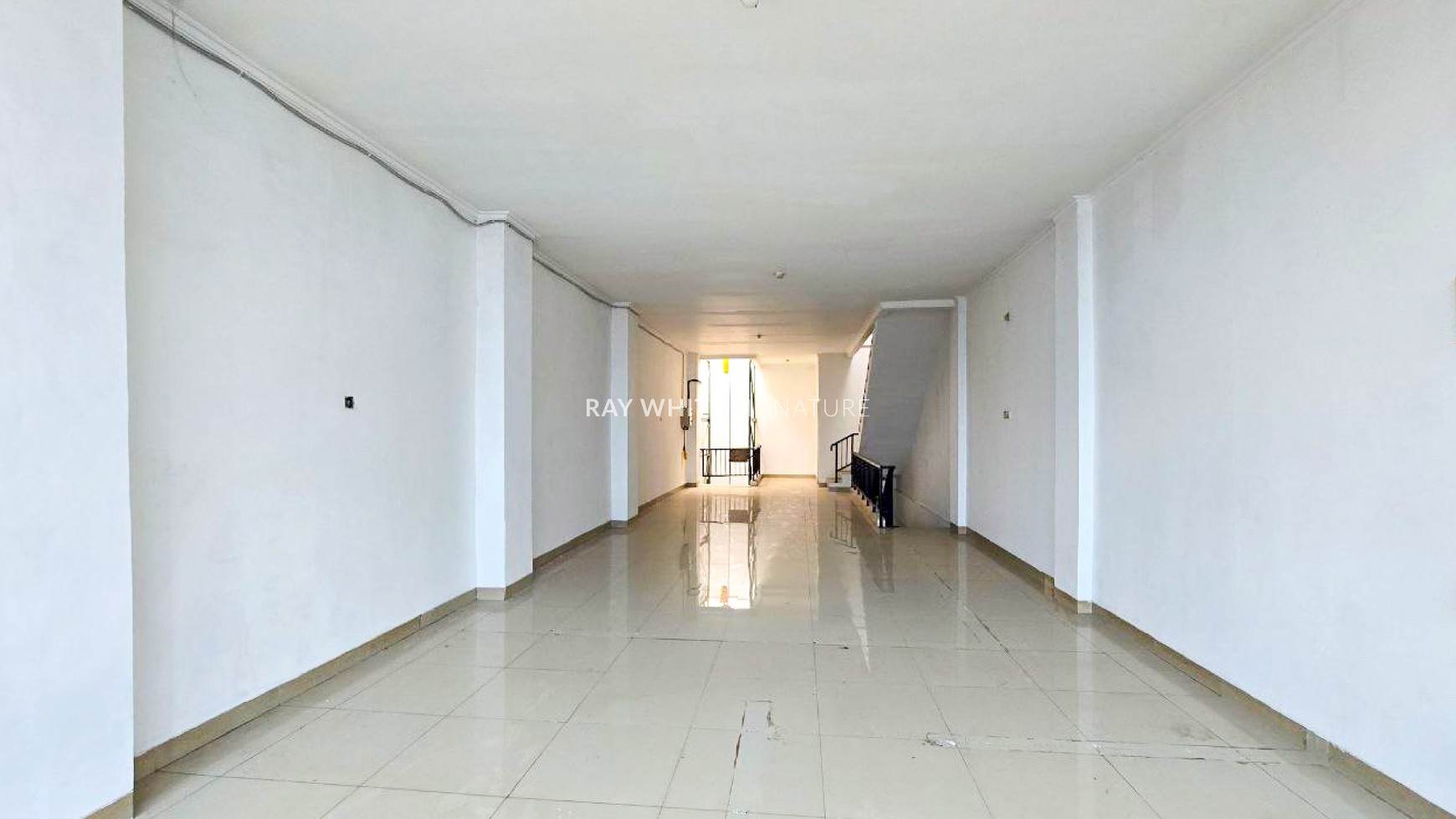 Dijual Ruko 3 Lantai di Jl Pahlawan Ciputat Timur