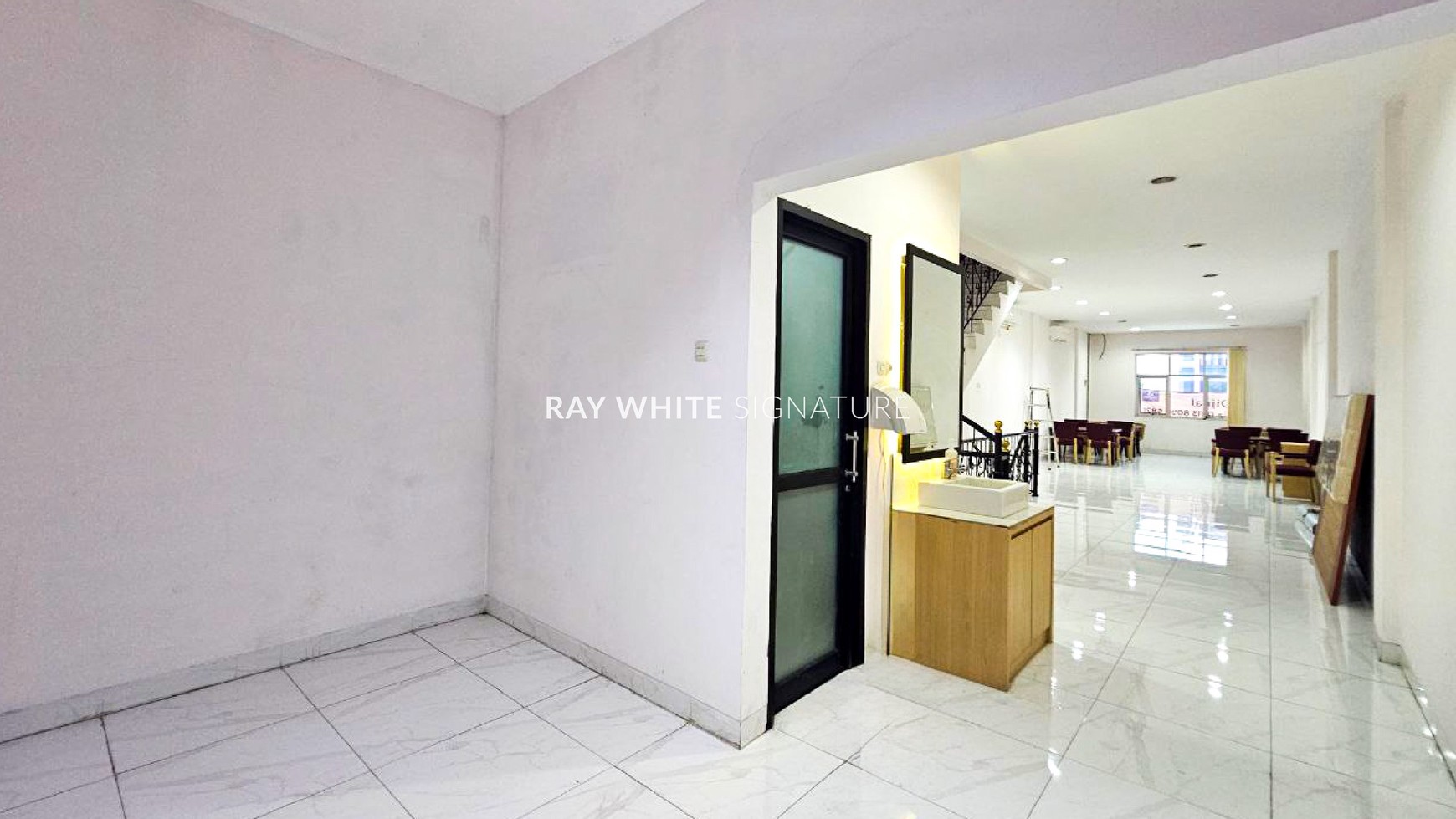 Dijual Ruko 3 Lantai di Jl Tebet Barat Dalam Raya