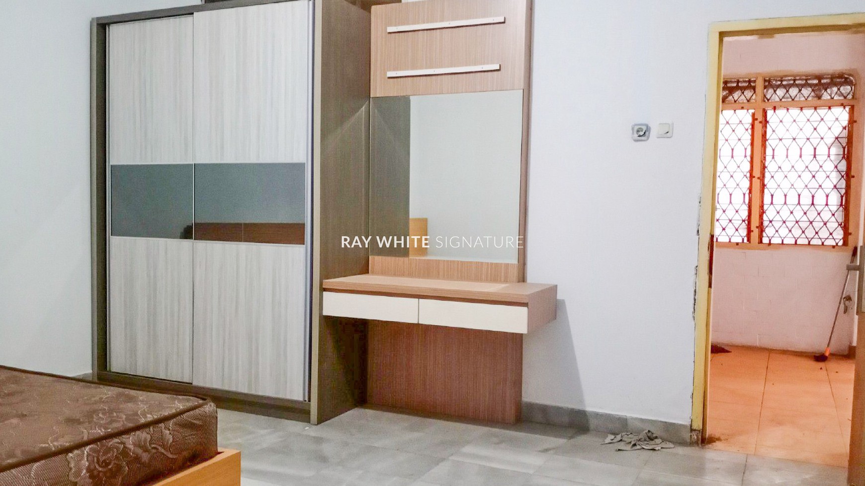 Dijual Rumah di Perumahan Jatibening Jl Felisia VI