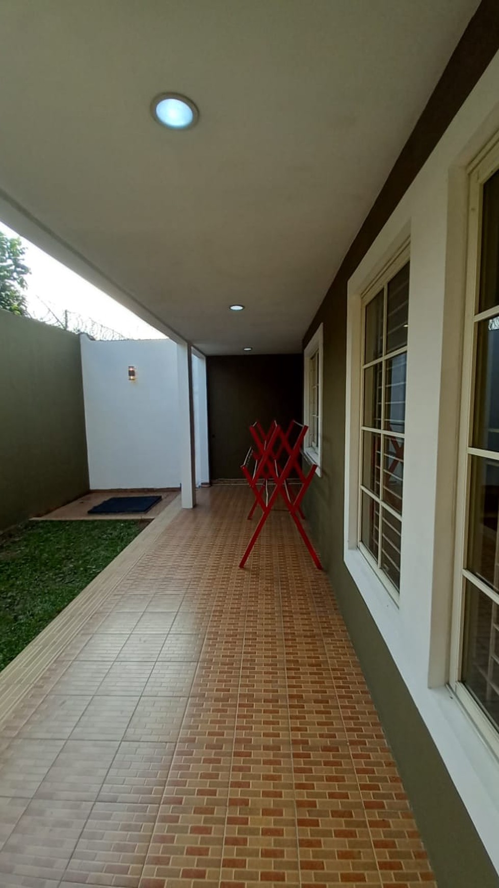 Rumah Siap Huni Baru Renovasi di Taman Mediteranian Lippo Karawaci Tangerang