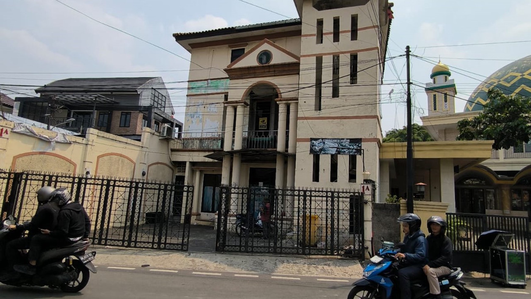 Rumah Hitung Tanah Area Cipete