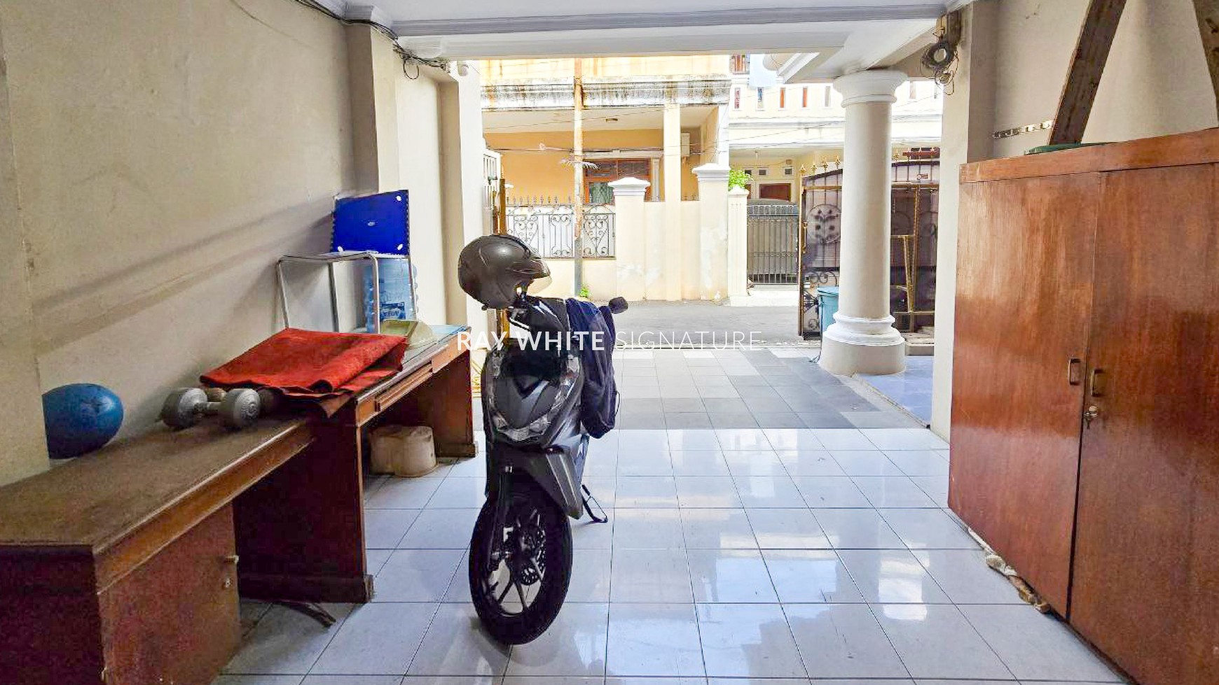 Rumah Hitung Tanah Area Cipete