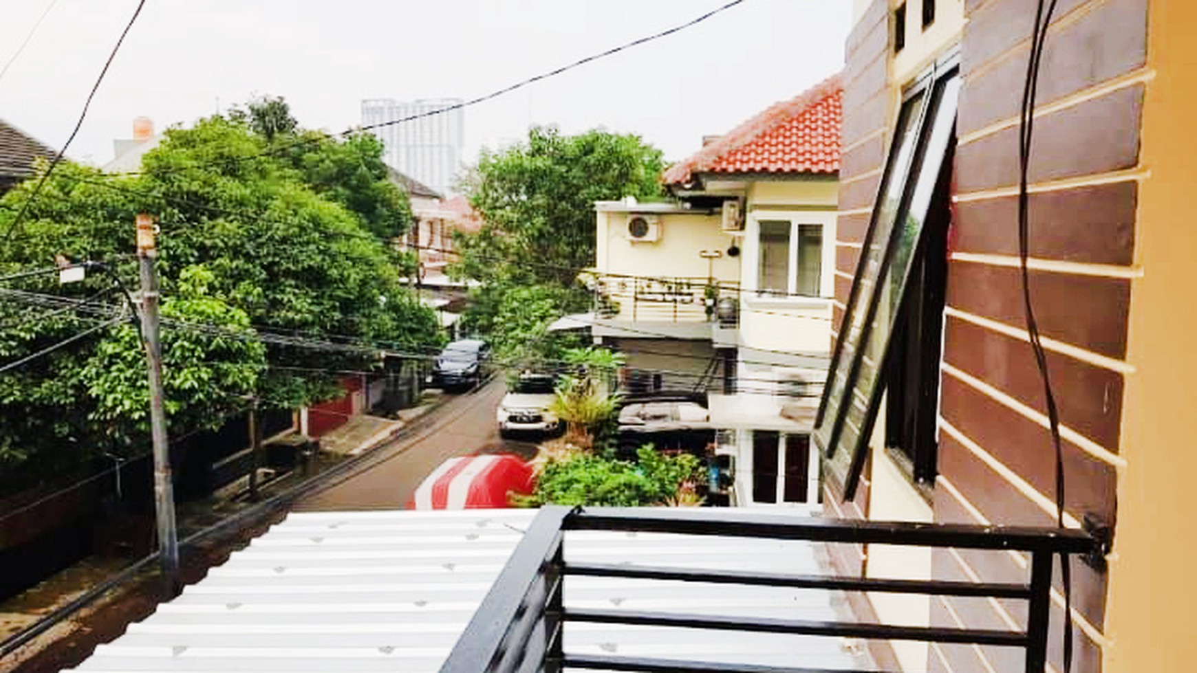 Rumah Bagus Di Komp DPR Pondok Ranji Kota Tangerang Selatan