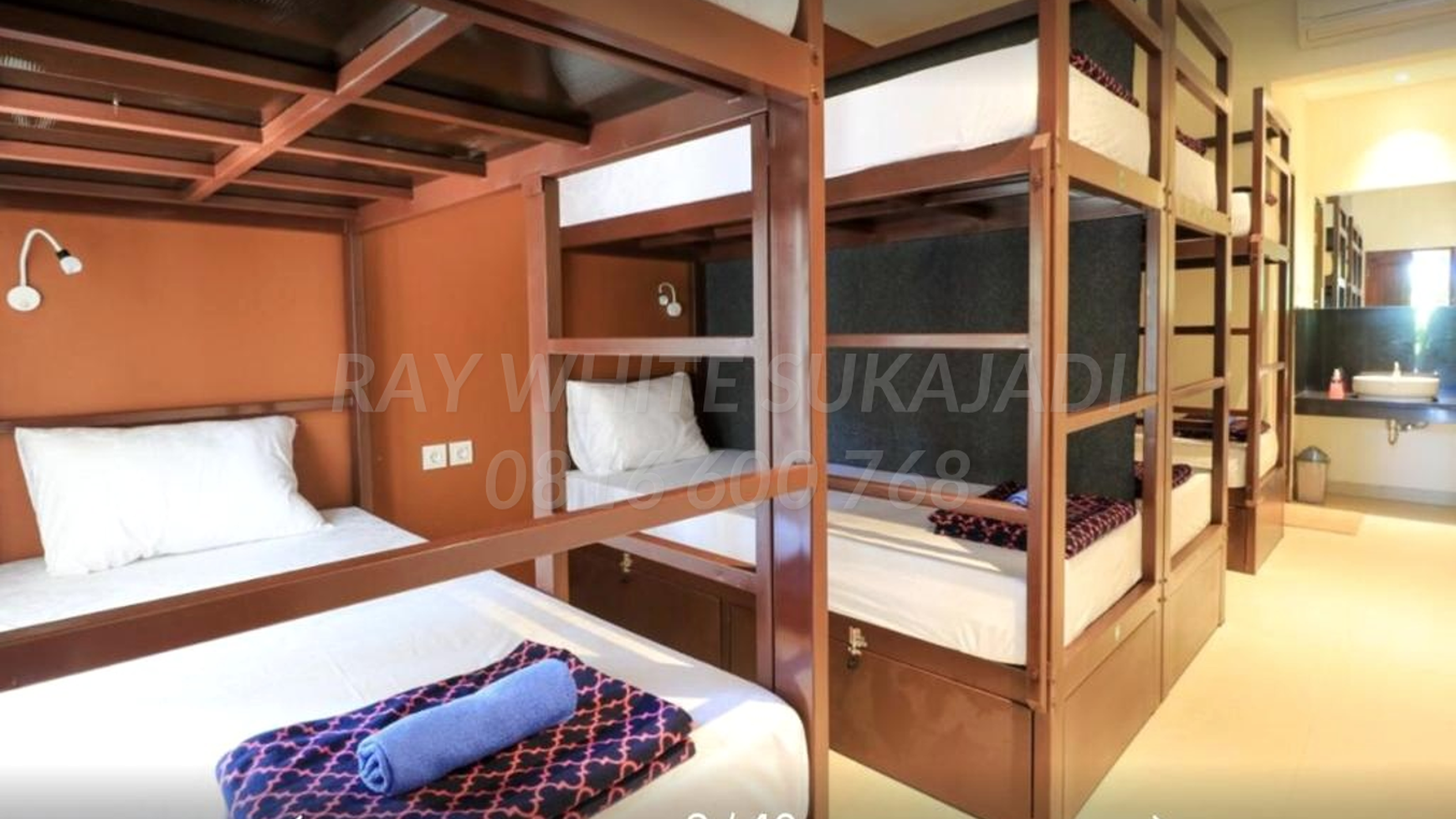 Dijual new guest house ( opening 2019) plus sebuah rumah di area Batu Belig Bali. 