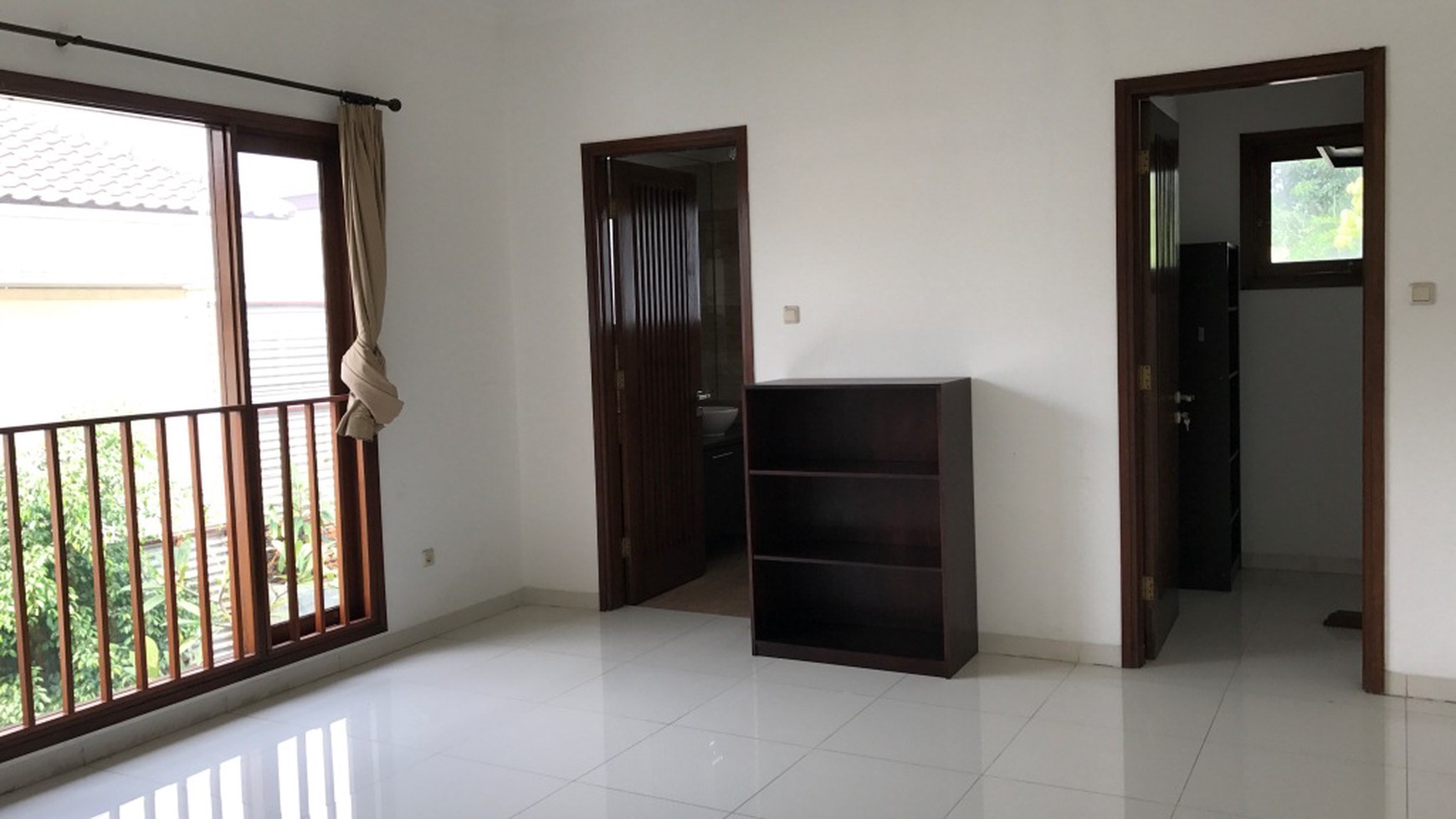 Beautiful Townhouse For Rent at Kemang