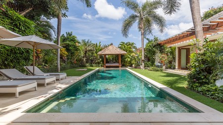 A beautiful contemporary 3-bedroom villa Leasehold In Petitenget 