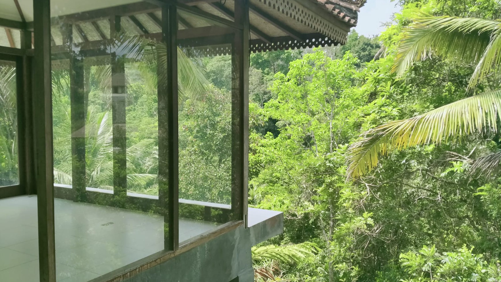 Stunning Ubud Property with Breathtaking Valley Views - Ready for Your Personal Touch