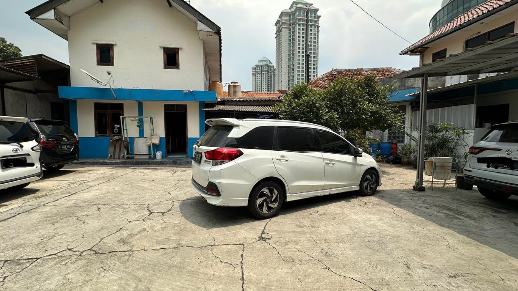 Disewakan rumah area komersial di Karet - Jakarta Pusat