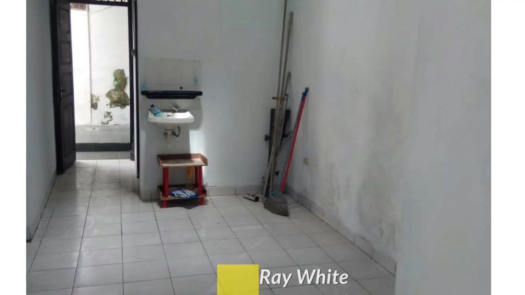 Dijual Rumah di Enggal, Bandar Lampung