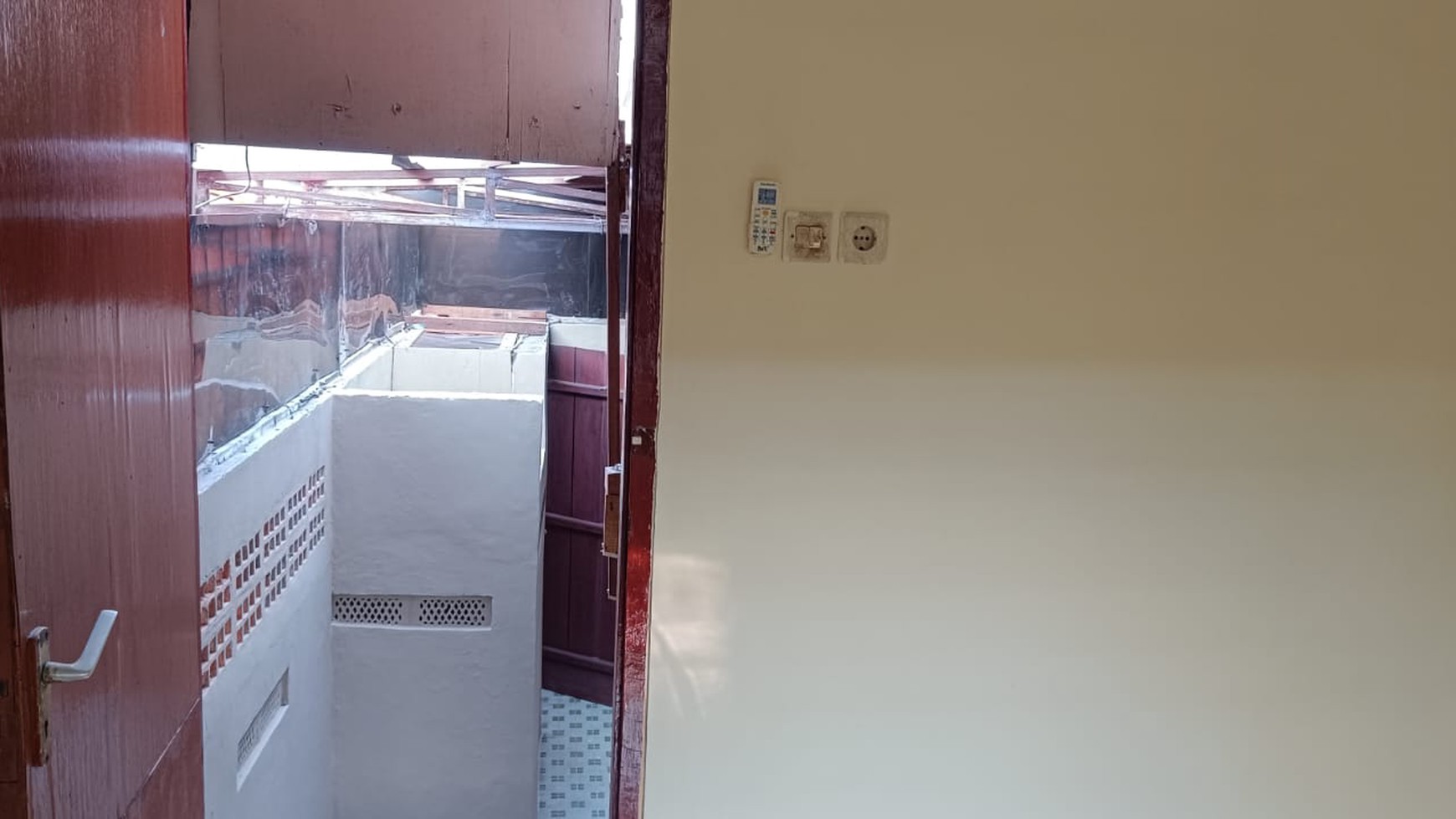 Rumah Hitung Tanah Area Cipete