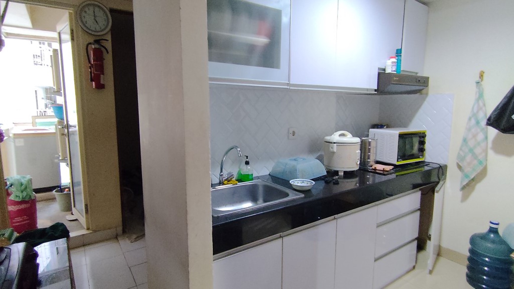 Dijual Apartemen Sherwood Twr Richmond, Semi furnished, Hoek, view pool & Fasilitas Kitchen set, water heater