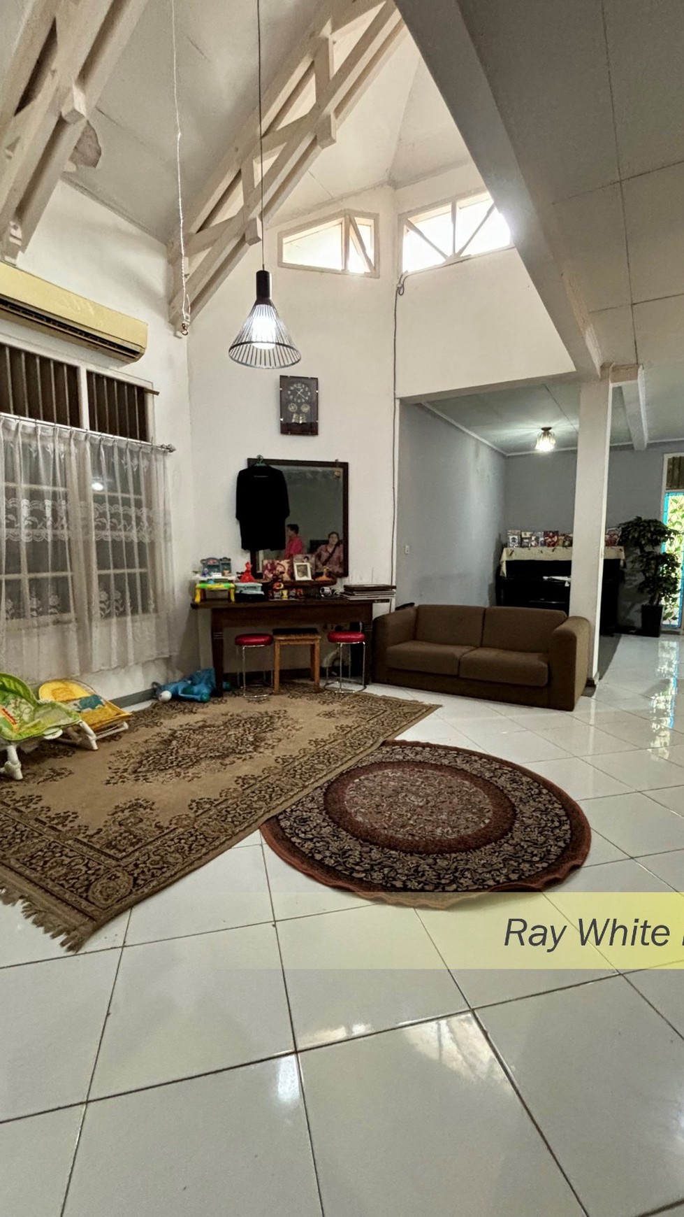  RUMAH ASRI DALAM KOMPLEK DI TAMAN REMPOA INDAH, CIPUTAT TIMUR, TANGERANG SELATAN. #CHYYWW