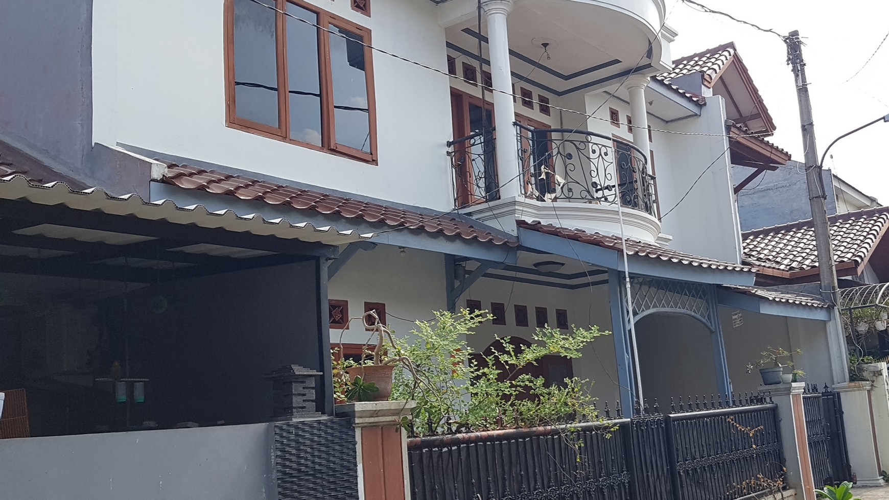 Rumah 2 Lantai siap huni