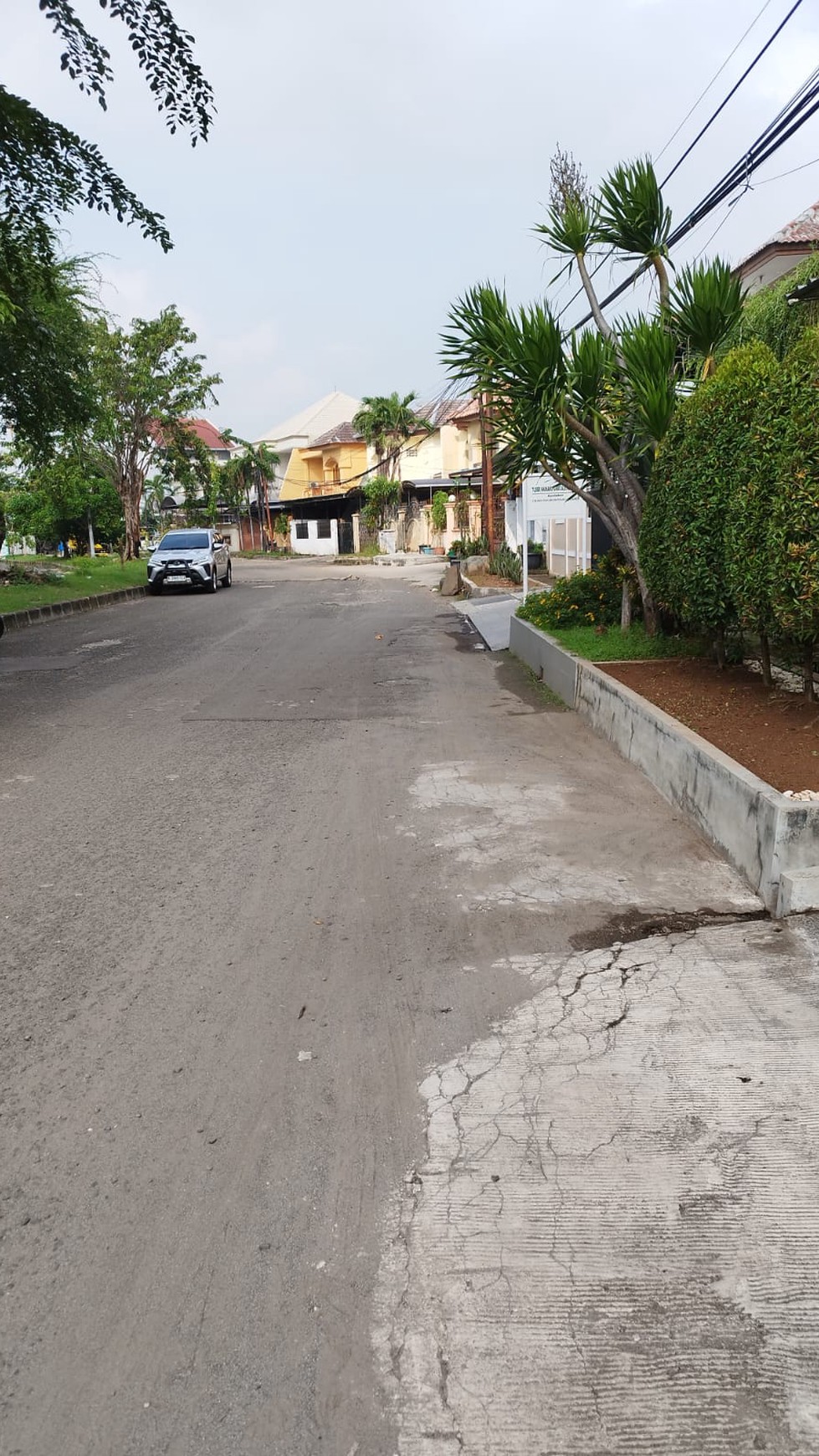 Dijual rumah di taman palem cengkareng