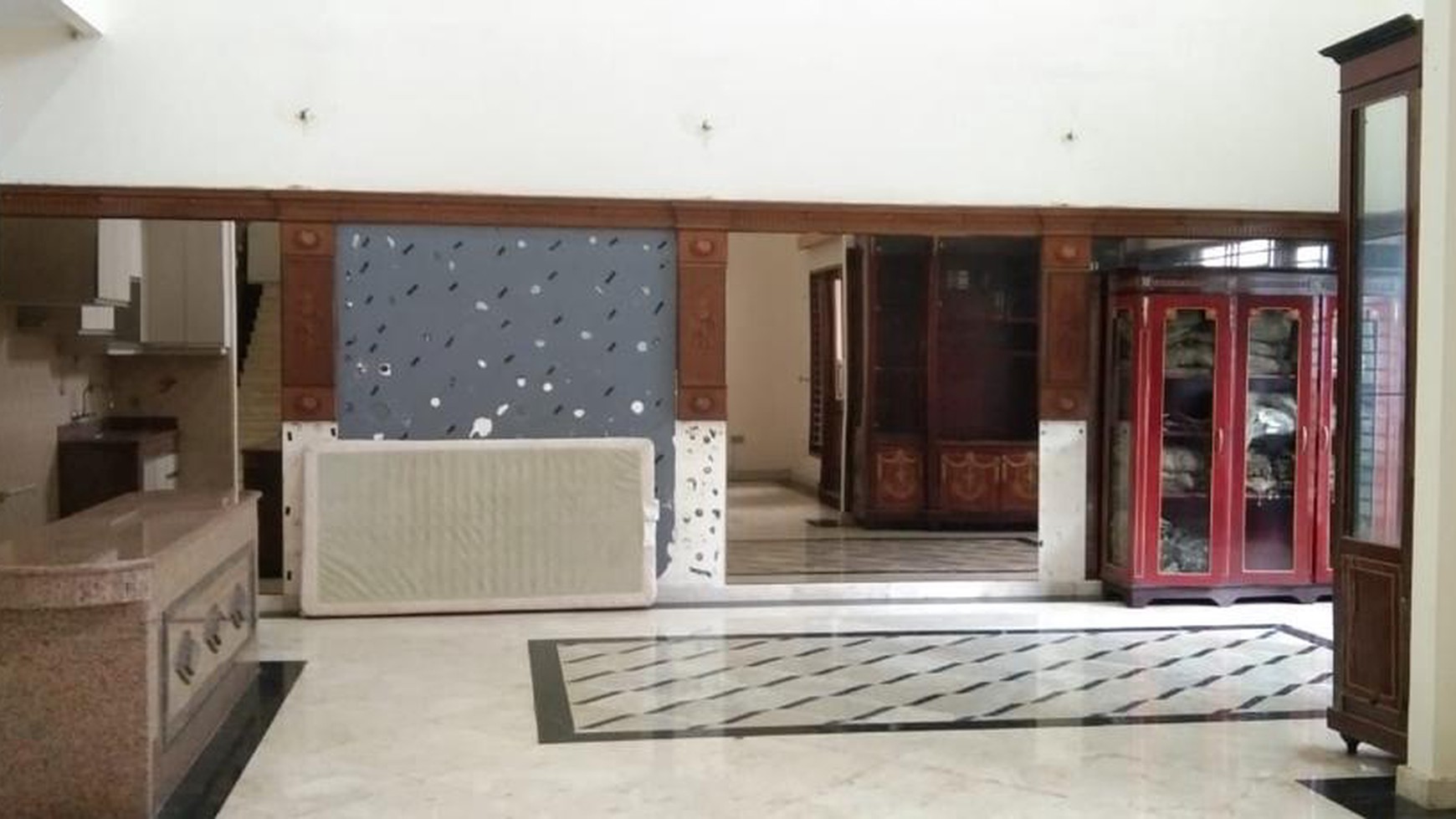 Rumah Hitung Tanah Area Cipete