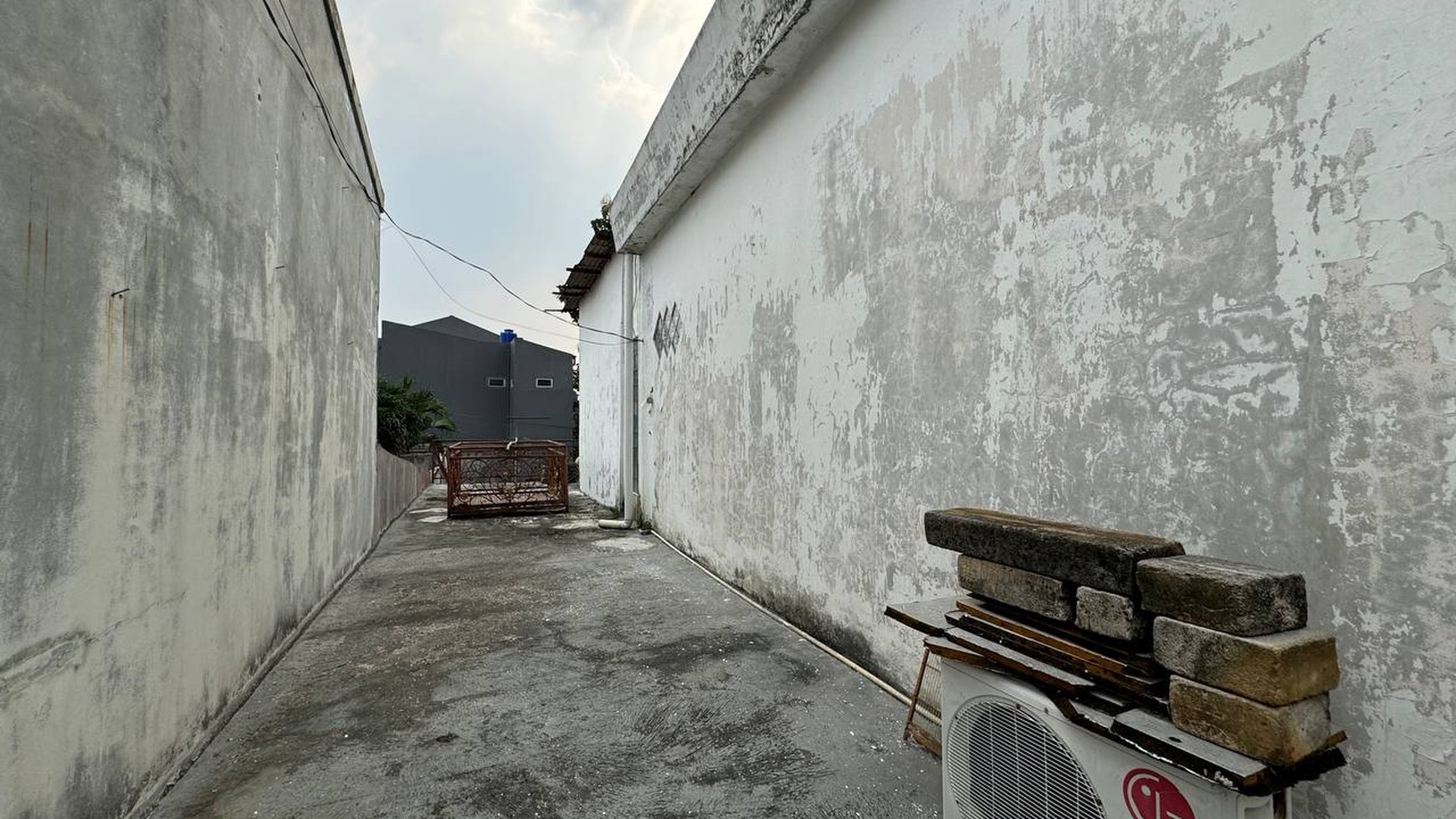 Rumah Hitung Tanah Area Cipete