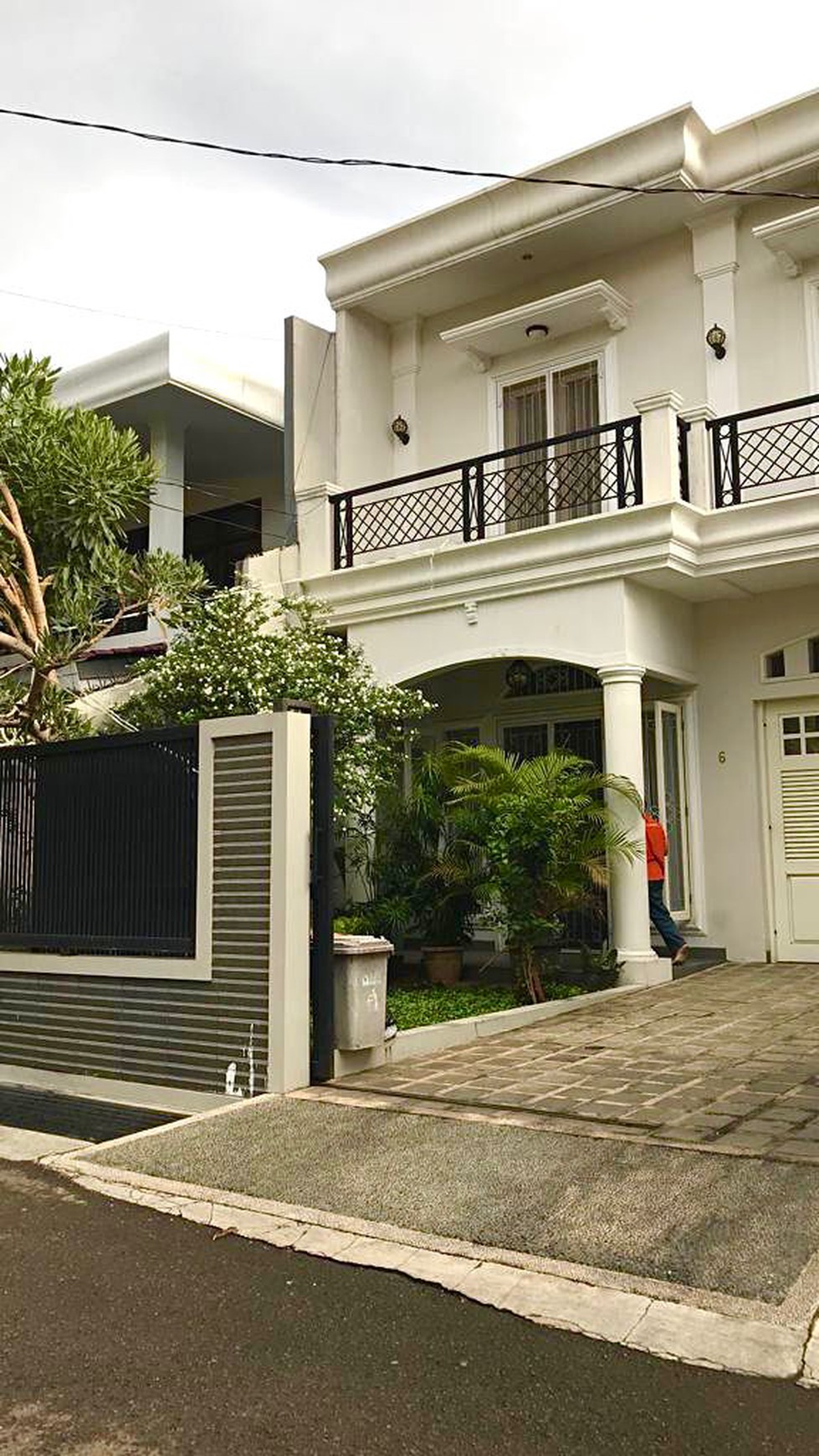 Rumah Hitung Tanah Area Cipete