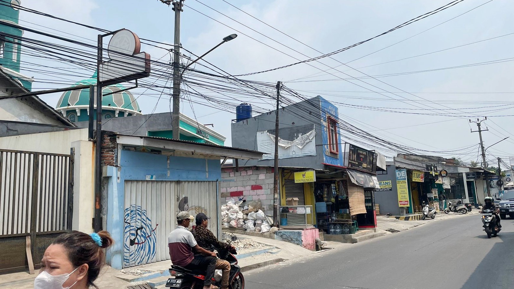 Rumah Bagus Di Jl Raya Binong Curug Kota Tangerang