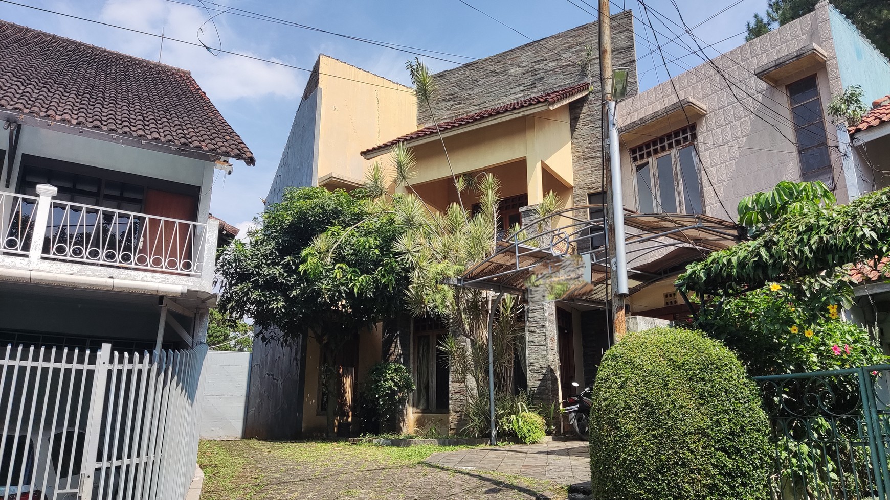 Rumah Nyaman 2 Lantai di Cigadung, Sayap Dago, Bandung!