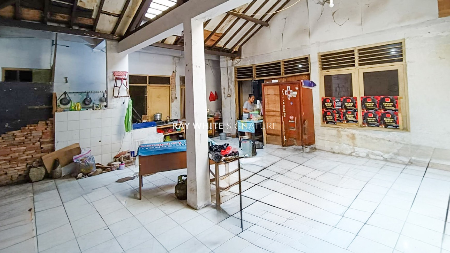 Dijual Rumah Tua di Jl Setiabudi V Cocok Untuk Kos