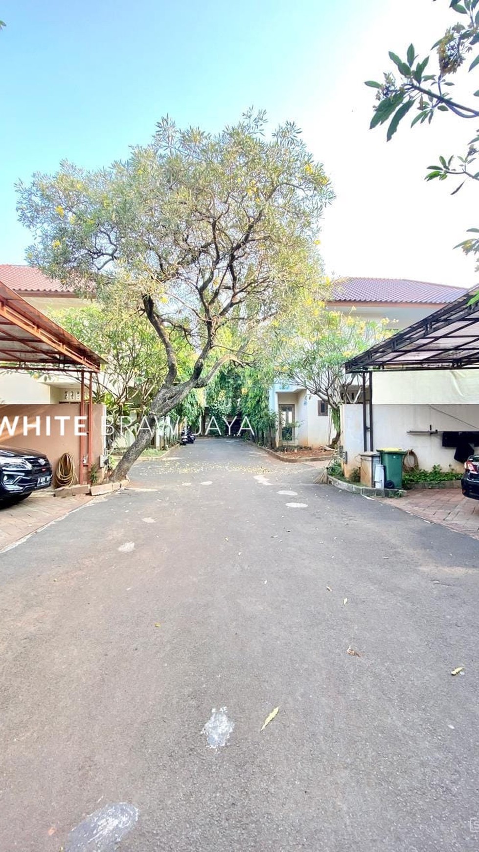 Rumah Cantik Nuansa Bali dalam Town House Lebak Bulus