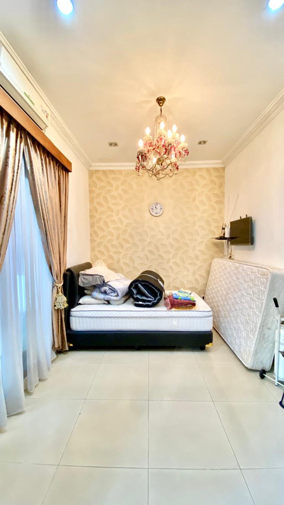 Rumah Cantik Nuansa Bali dalam Town House Lebak Bulus