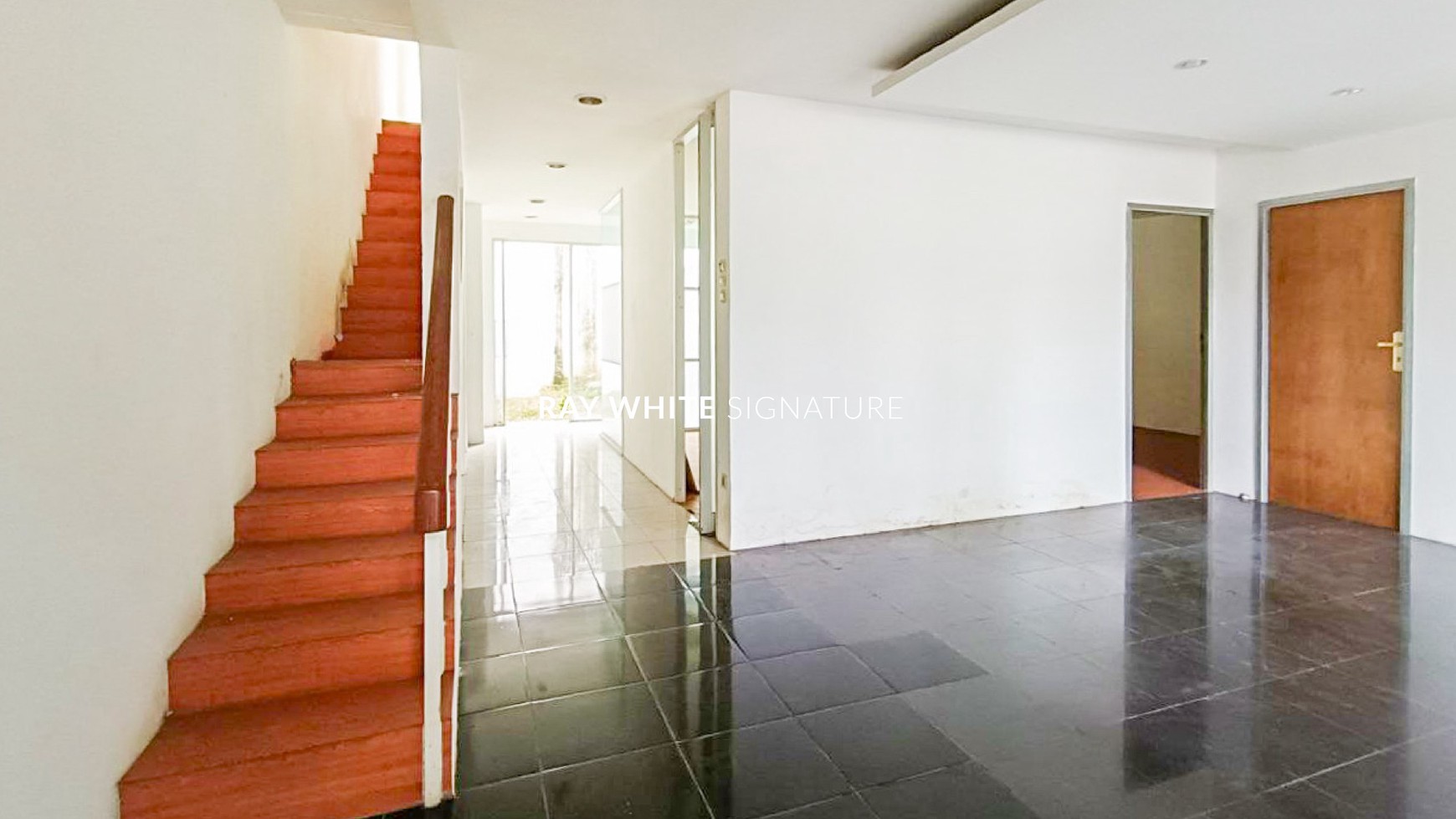 Jual Rumah Ex Kantor di Jl Mendawai 1 Kebayoran Baru