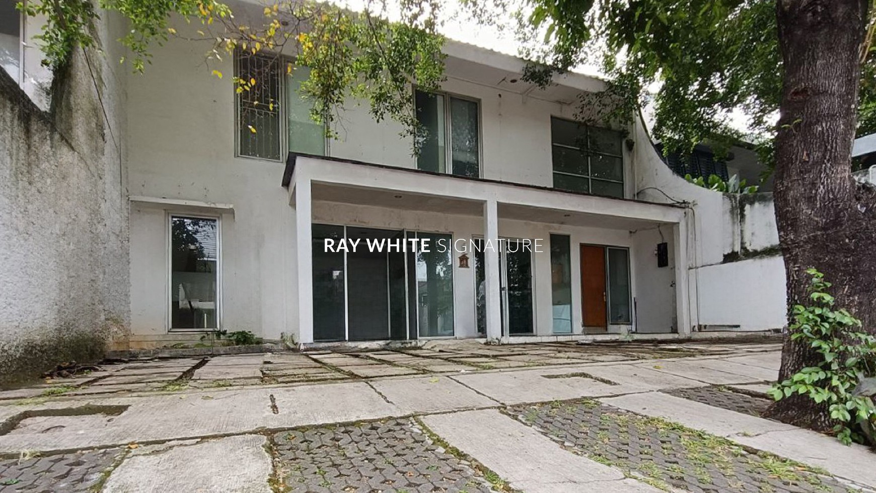 Jual Rumah Ex Kantor di Jl Mendawai 1 Kebayoran Baru
