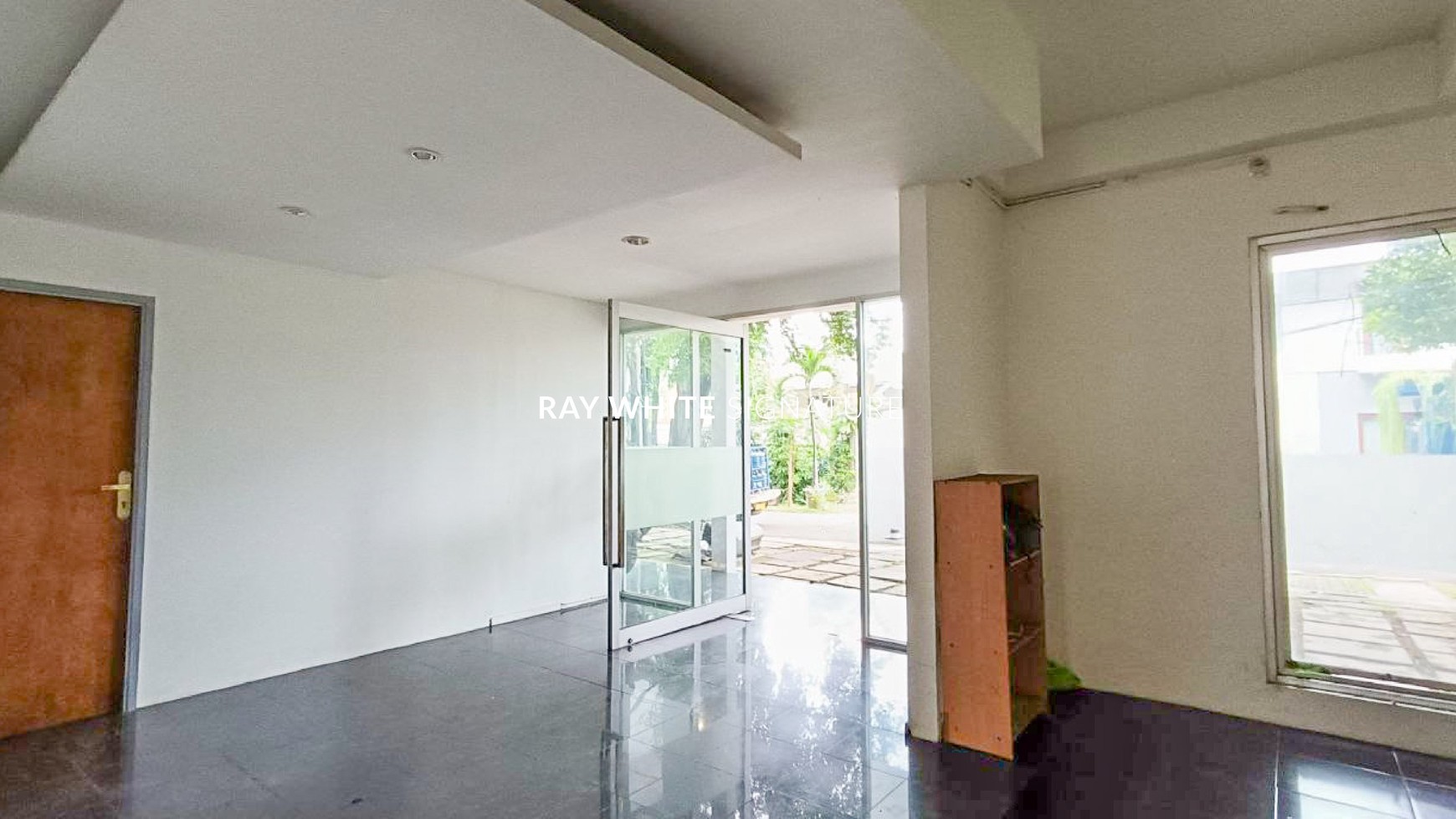 Jual Rumah Ex Kantor di Jl Mendawai 1 Kebayoran Baru