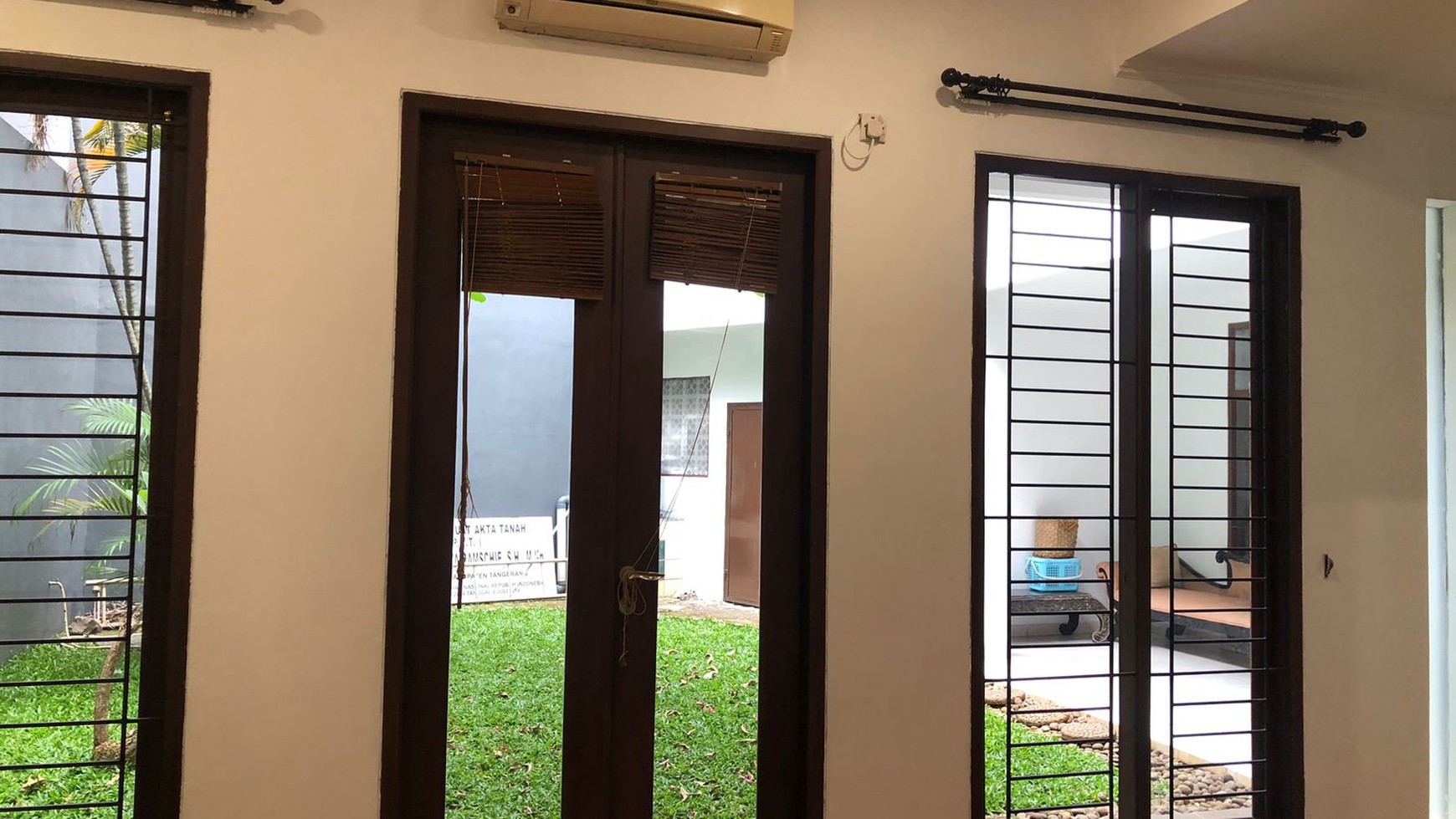 Disewakan Rumah Perkici sektor 5 Luas Siap Huni sangat asri dalam cluster Aman & nyaman di Bintaro Jaya 