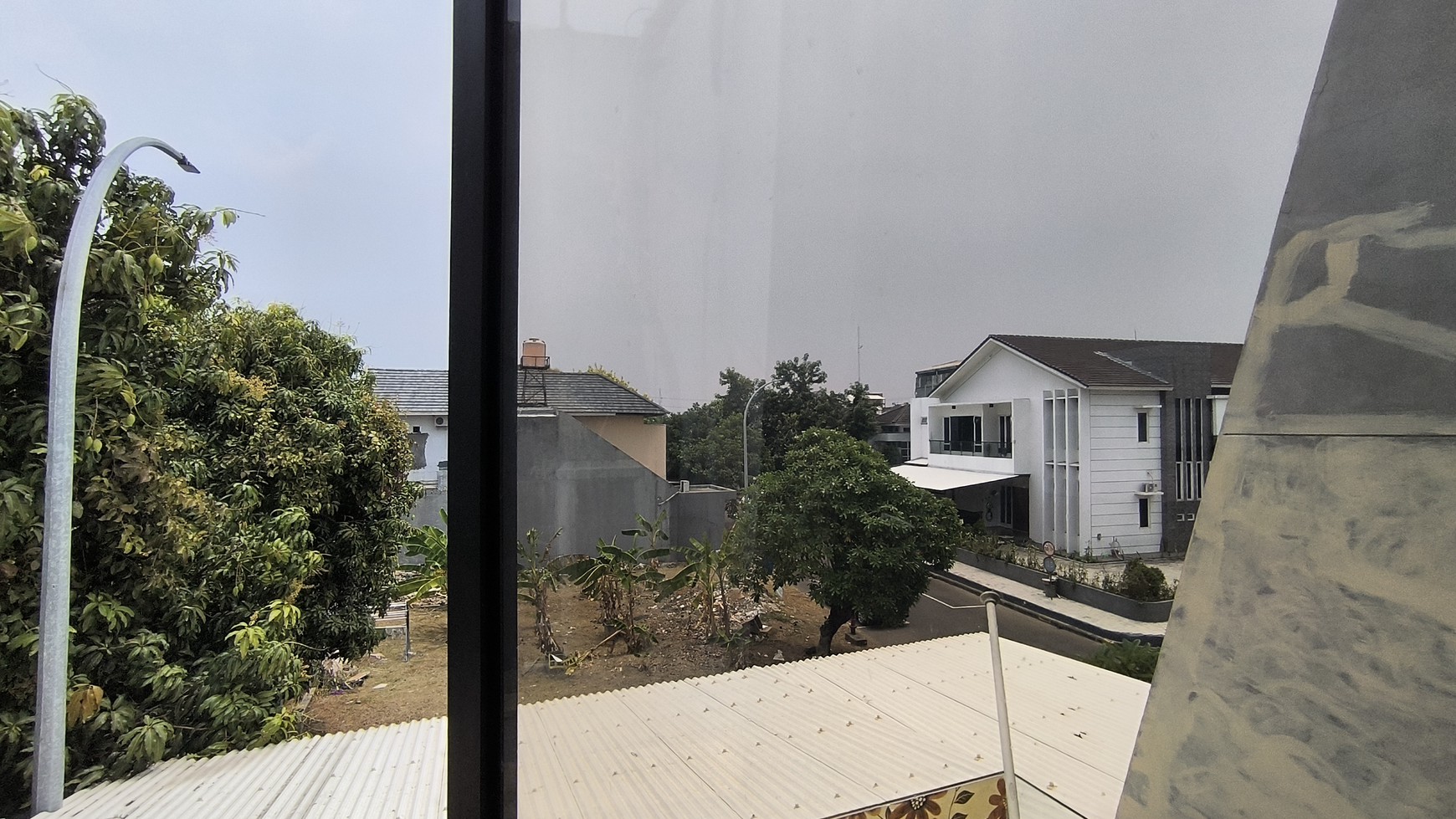 Dijual Rumah Cantik Minimalis, Full Renovasi, Siap Huni di Grand Wisata, Bekasi