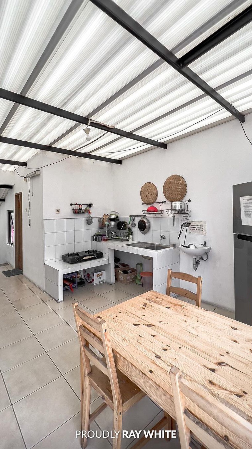 Rumah Hitung Tanah Area Cipete