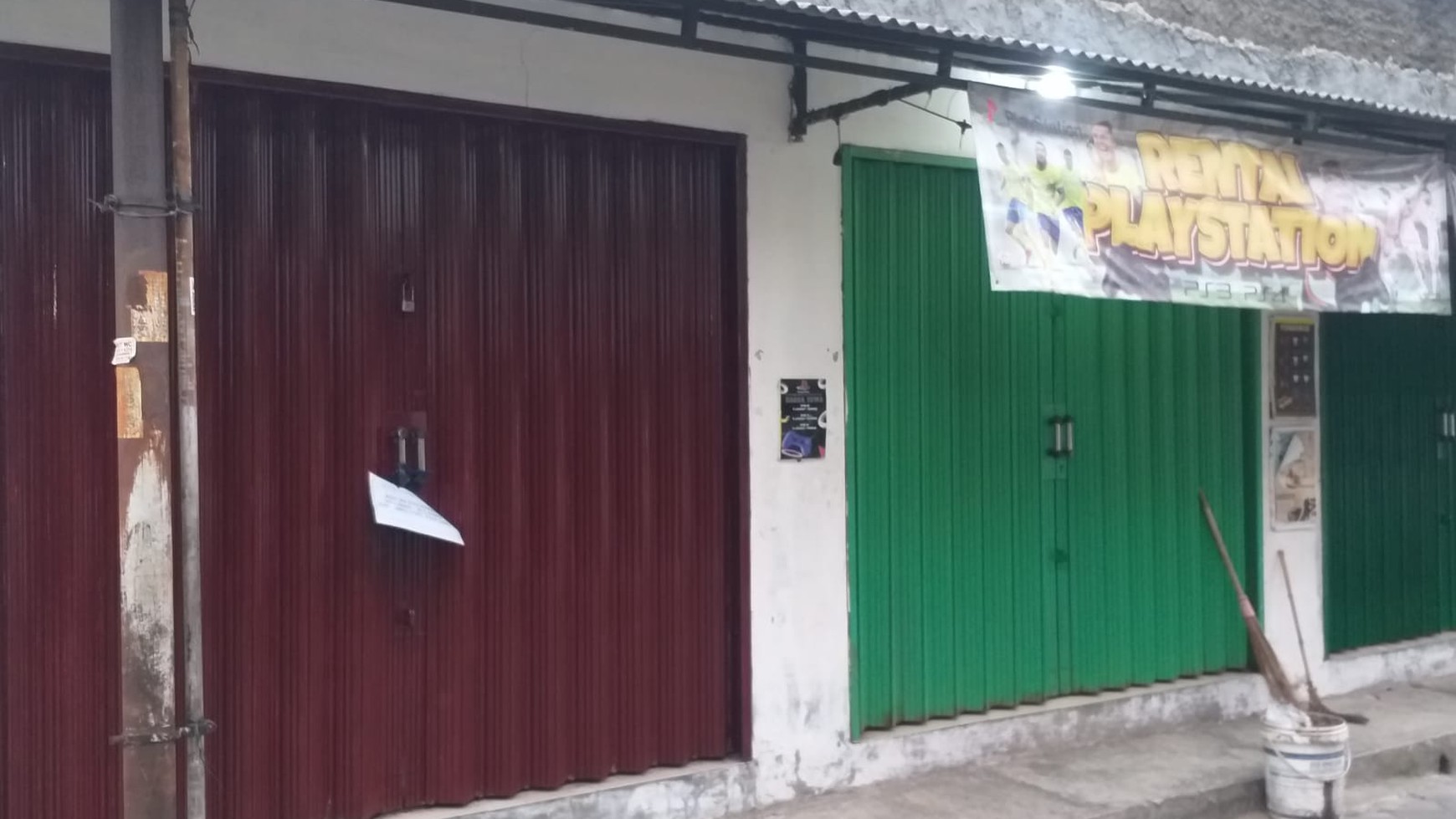 Dijual Rumah Tinggal Hoek  dan 4 Kios Di Danau Poso  Perumnas 2 , Lippo Karawaci