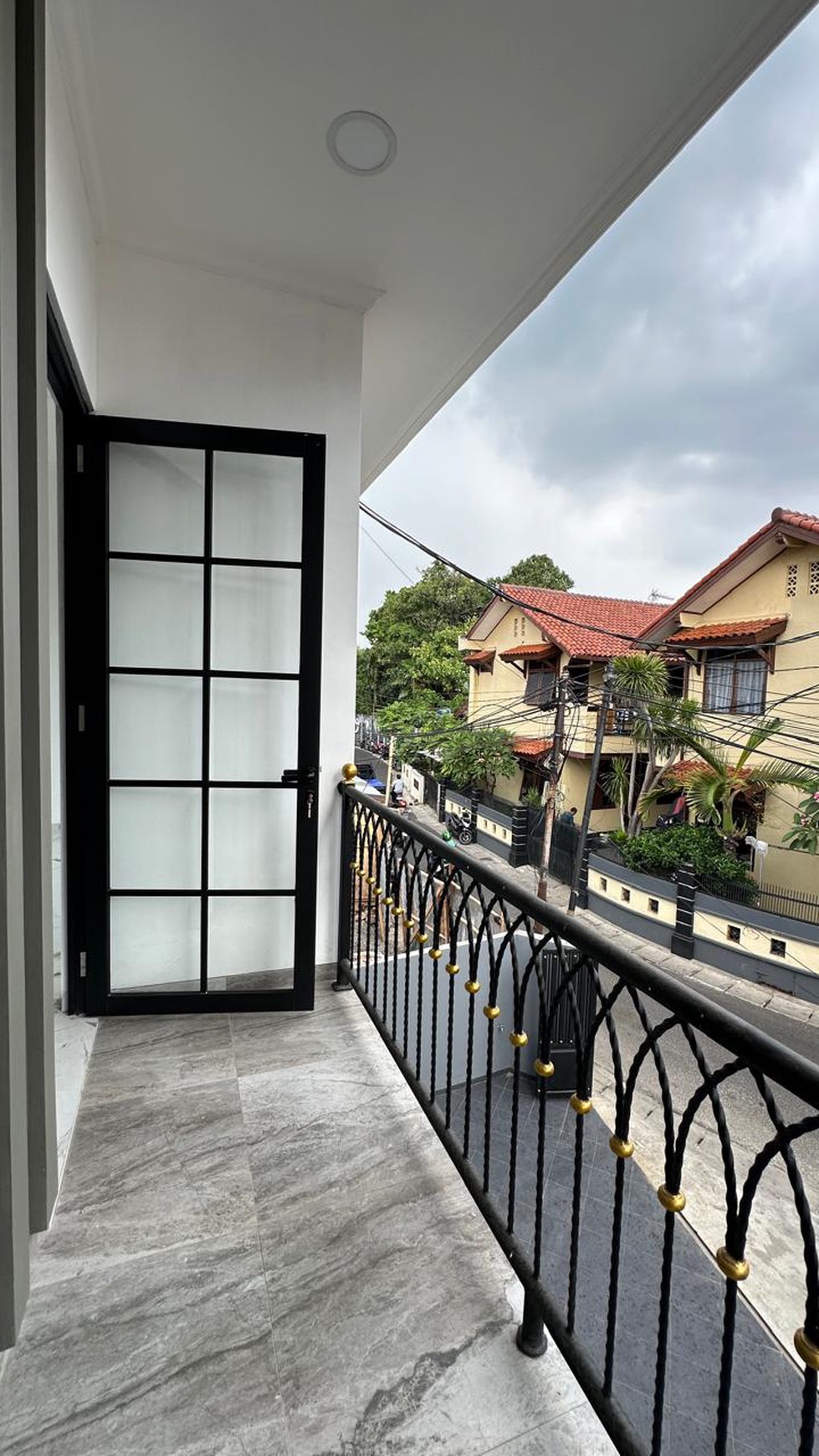 Brand New HouseðŸ" lokasi terletak di Gandaria Selatan - samping pondok indah Golf