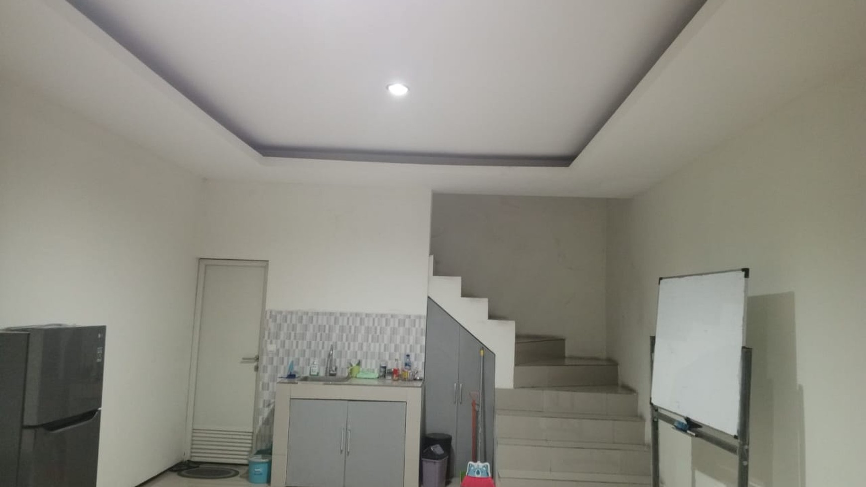 Ruko Strategis & Siap Pakai 2½ Lantai Area Turangga Kec Lengkong Bandung (Ada 3 Unit Ruko Rendeng) 