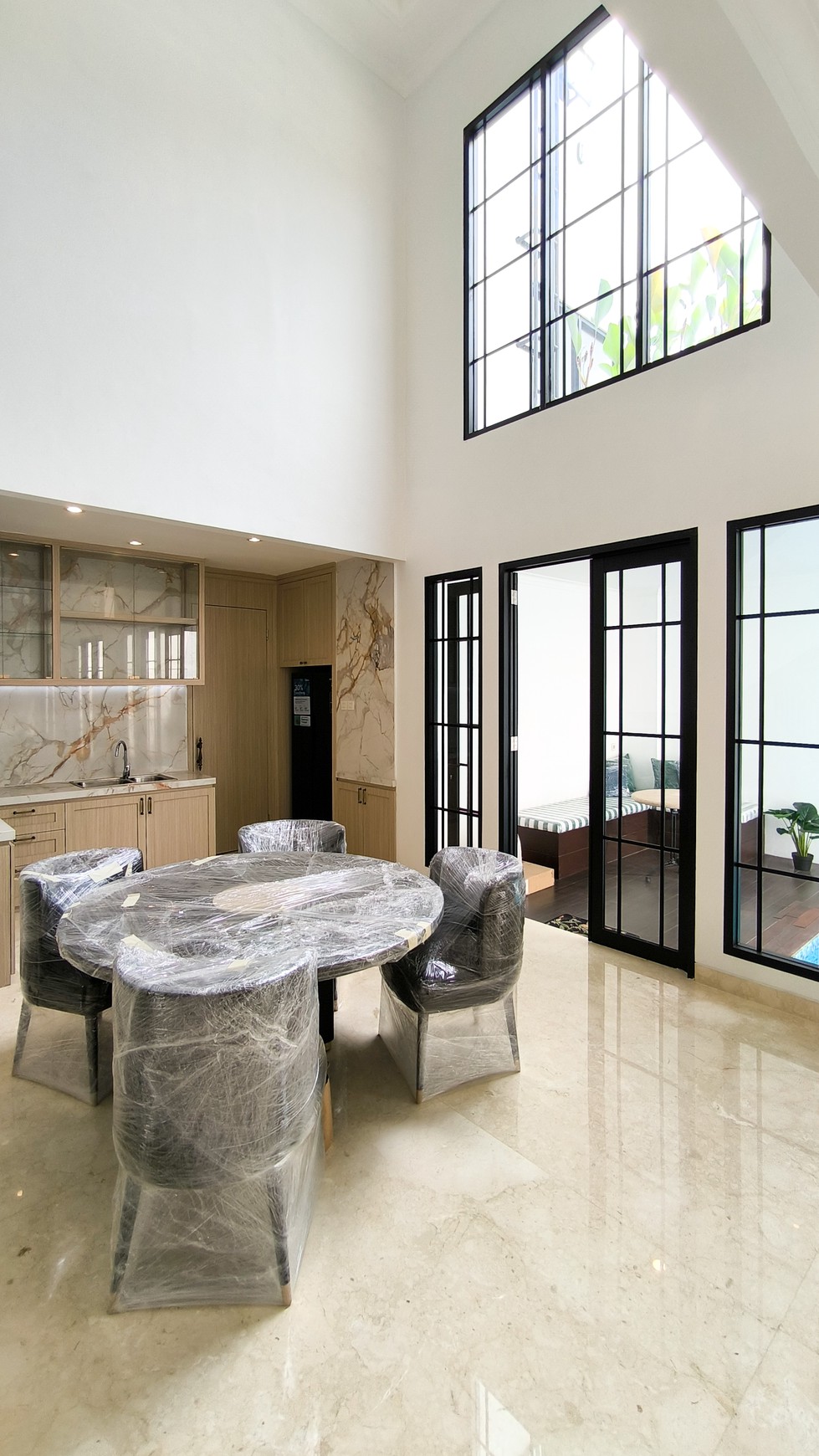 Rumah Hitung Tanah Area Cipete