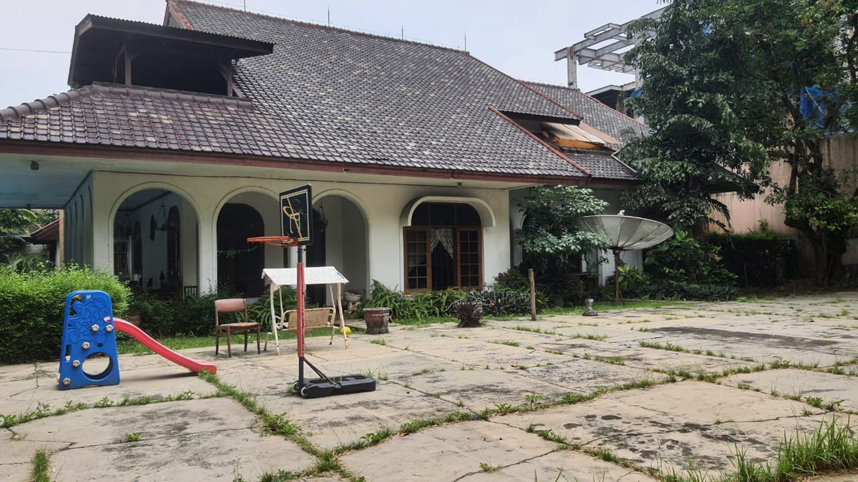 Rumah Bagus Di Jl Adyaksa Lebak Bulus Jakarta Selatan