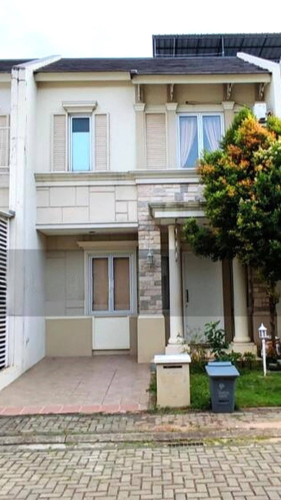 Hot Price. Rumah Bagus Di Vanya Park Assana, BSD.
