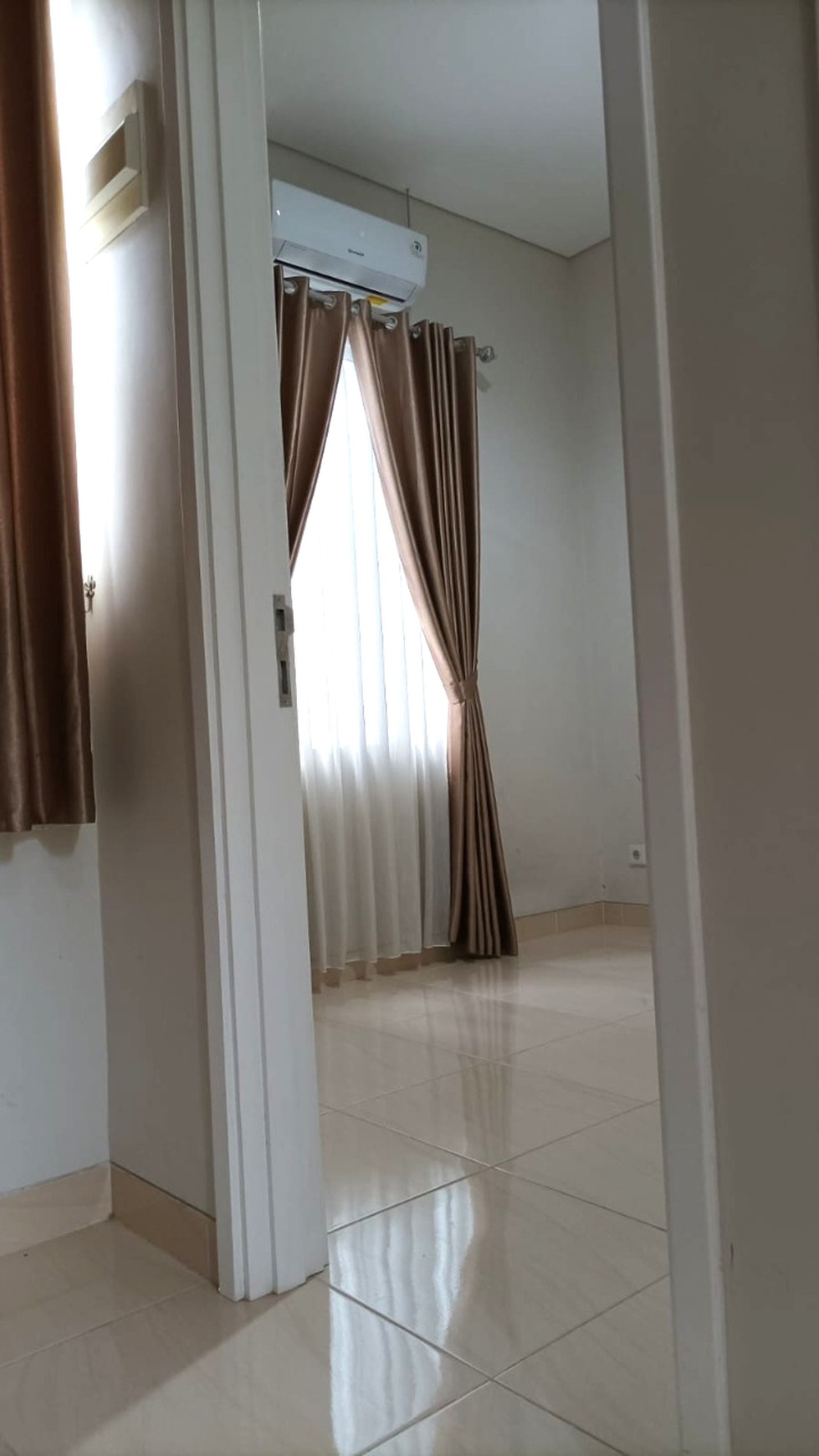 Hot Price. Rumah Bagus Di Vanya Park Assana, BSD.