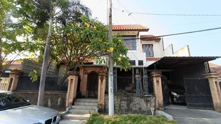 Rumah siap huni Dharmahusada dekat UNAIR FK, RSUDr.Soetomo