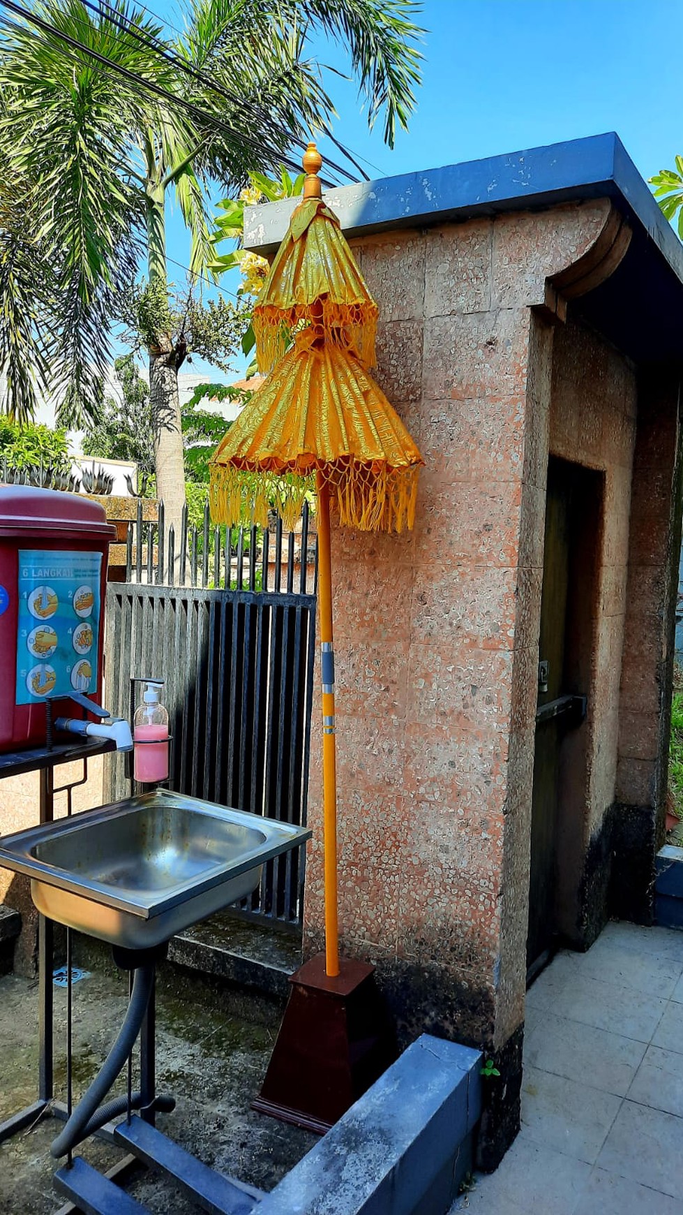 Rumah siap huni Dharmahusada dekat UNAIR FK, RSUDr.Soetomo