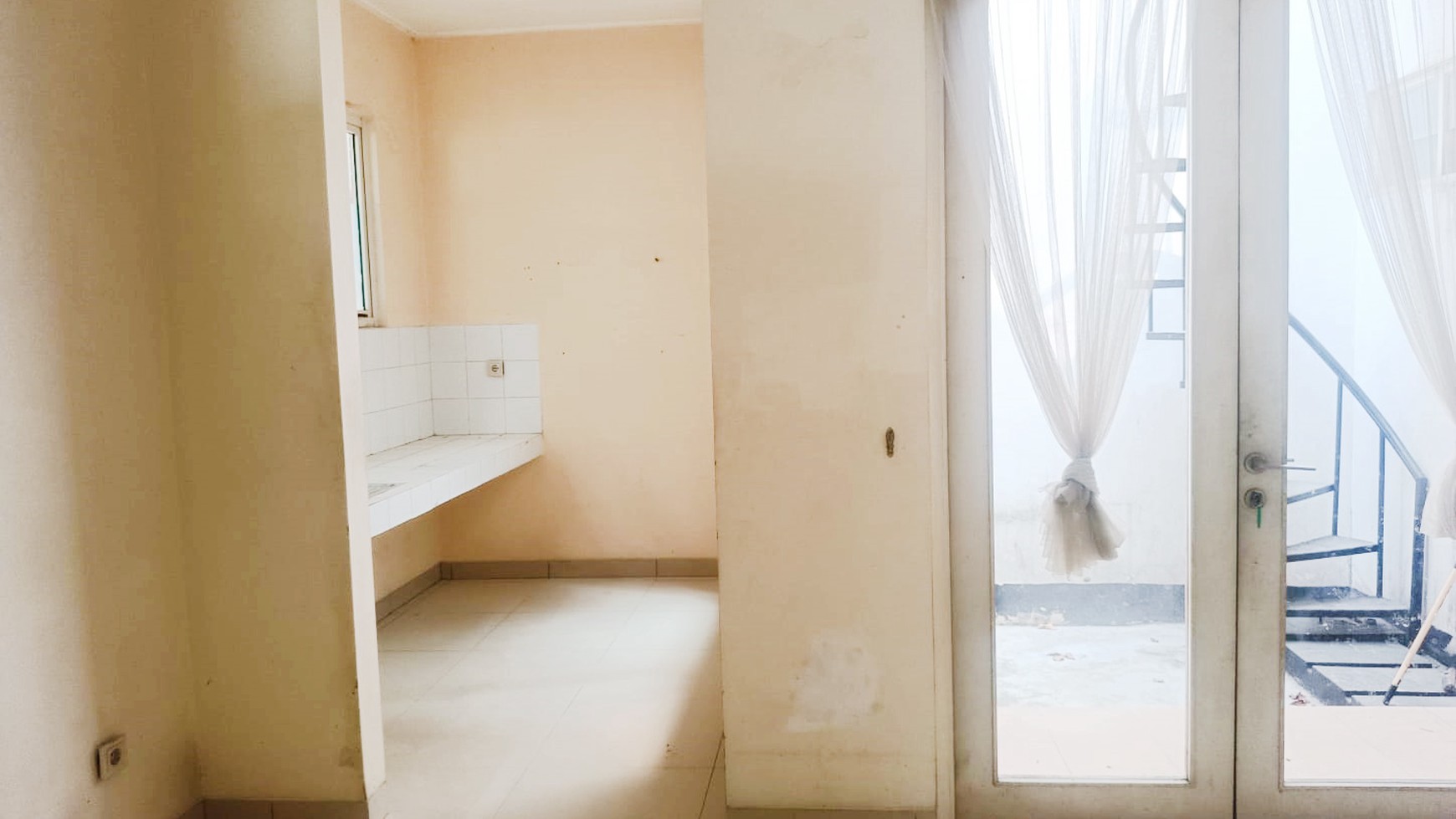 Rumah Hitung Tanah Area Cipete